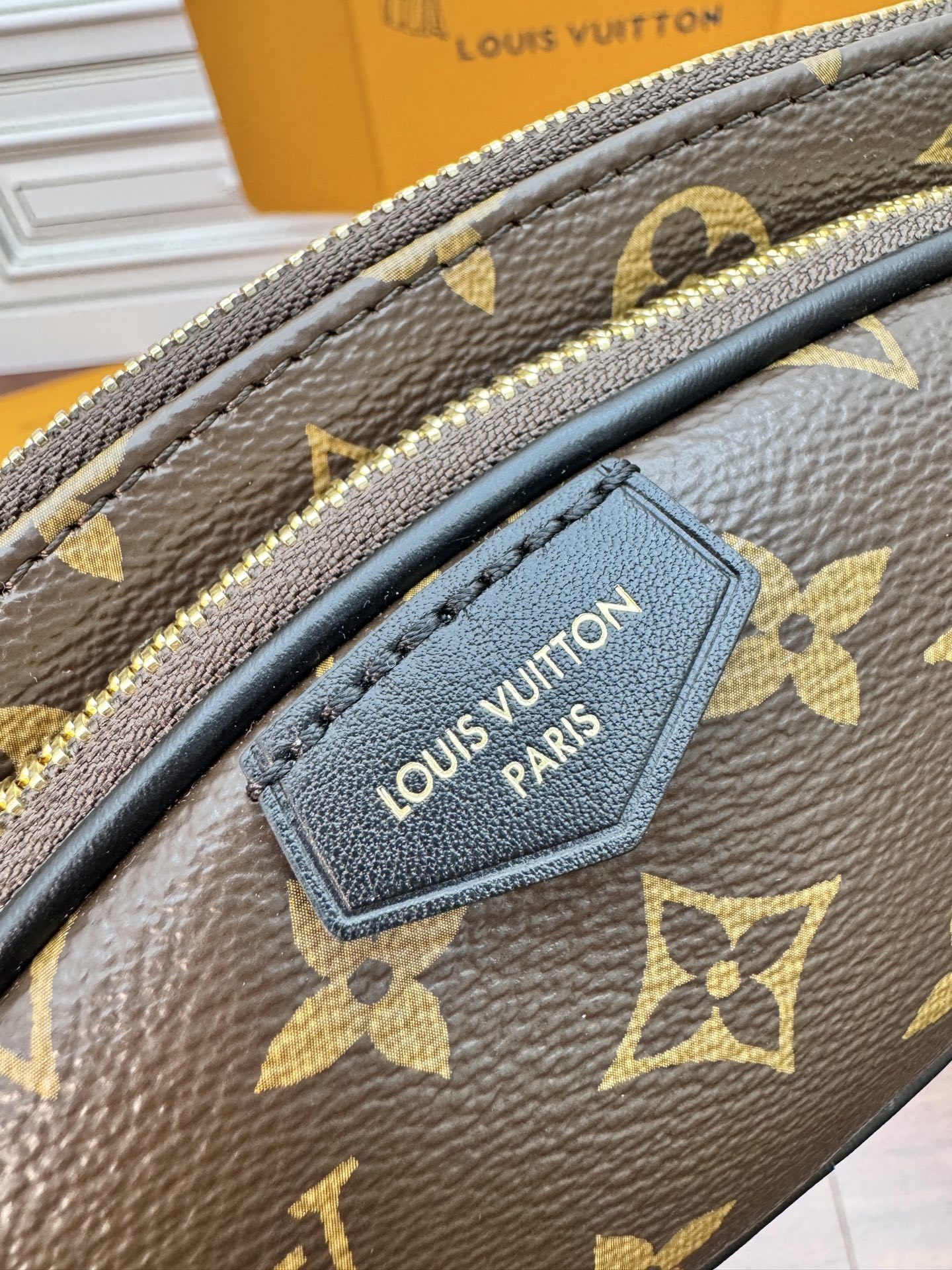 M14806私品(163动态UID )进口菱形面料 (品质第九次升级,进口原厂皮.专柜同步,动态电子芯片