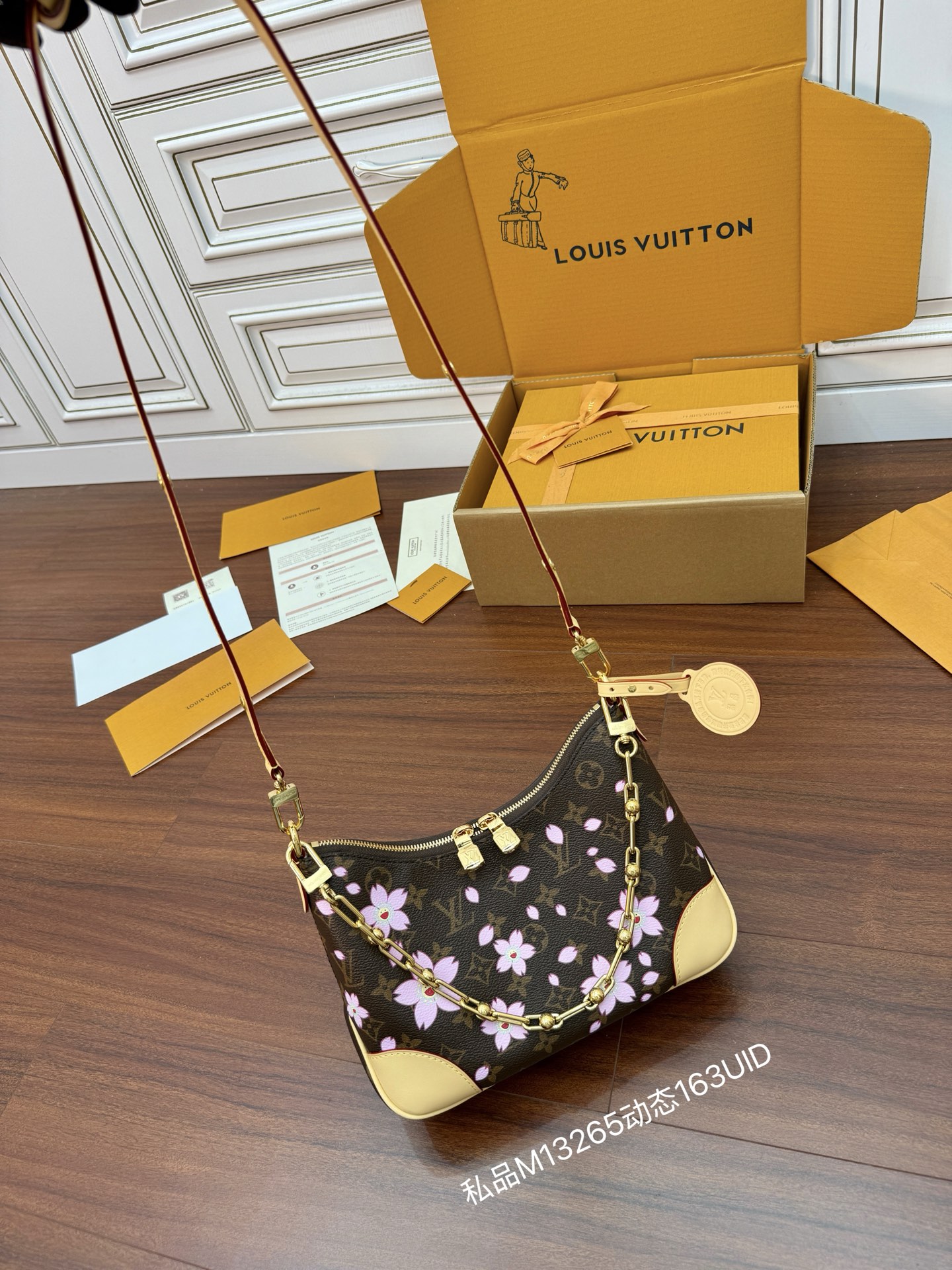 Louis Vuitton Brown Leather Hobo Bag with pink flower, 29x16x9.5CM 3 i1748227351594 5151 0 1