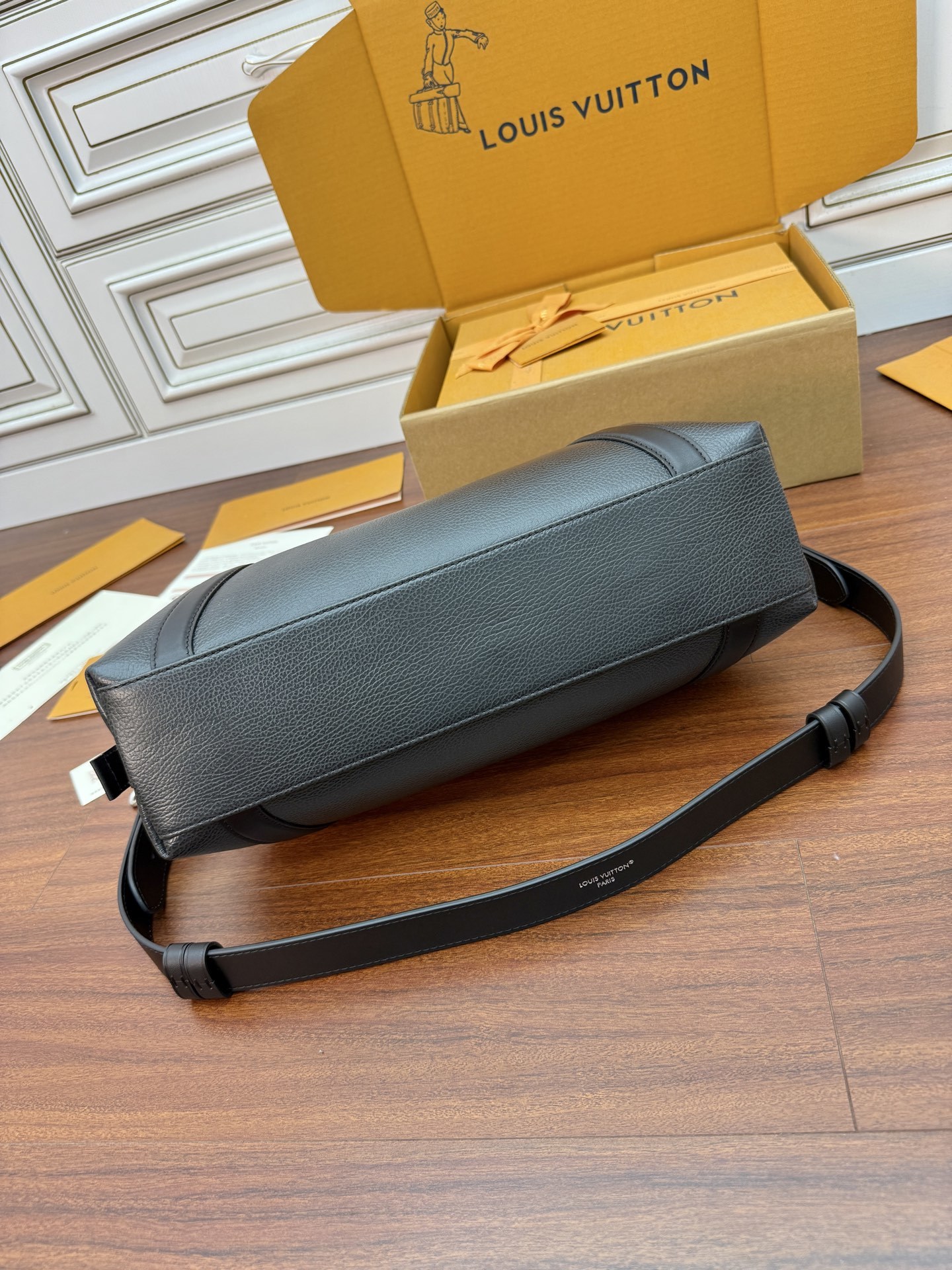 M14700私品(163动态UID )进口菱形面料 (品质第九次升级,进口原厂皮.专柜同步,动态电子芯片