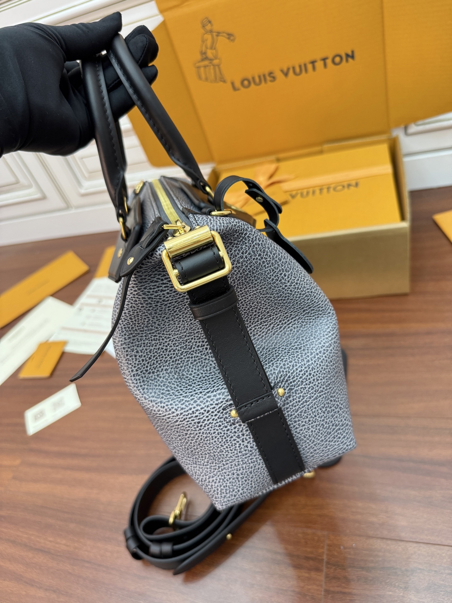 M14702私品(163动态UID )进口菱形面料 (品质第九次升级,进口原厂皮.专柜同步,动态电子芯片