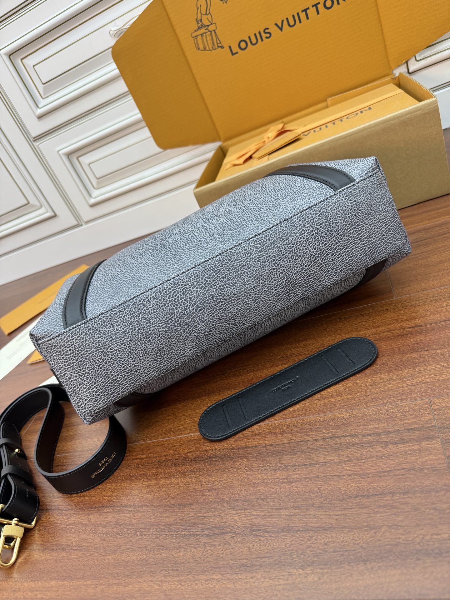 M14702私品(163动态UID )进口菱形面料 (品质第九次升级,进口原厂皮.专柜同步,动态电子芯片