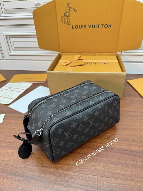 Louis Vuitton M46354 Toiletry Pouch with Dynamic Chip - High-Quality Replica 1 Louis Vuitton M46354 Toiletry Pouch with Dynamic Chip - High-Quality Replica