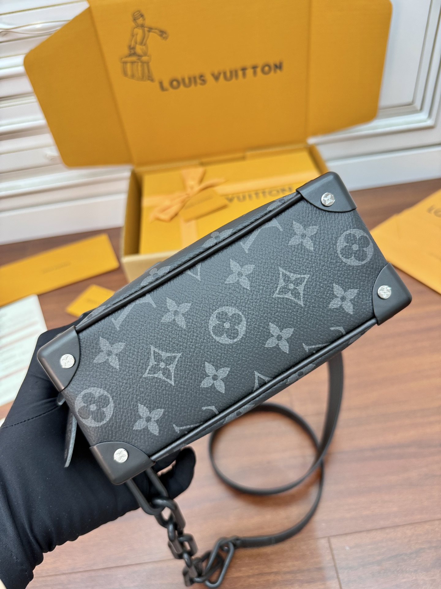 Louis Vuitton M44735 Black Monogram Embossed Leather Messenger Bag 9 i1749786142540 1302 0 7