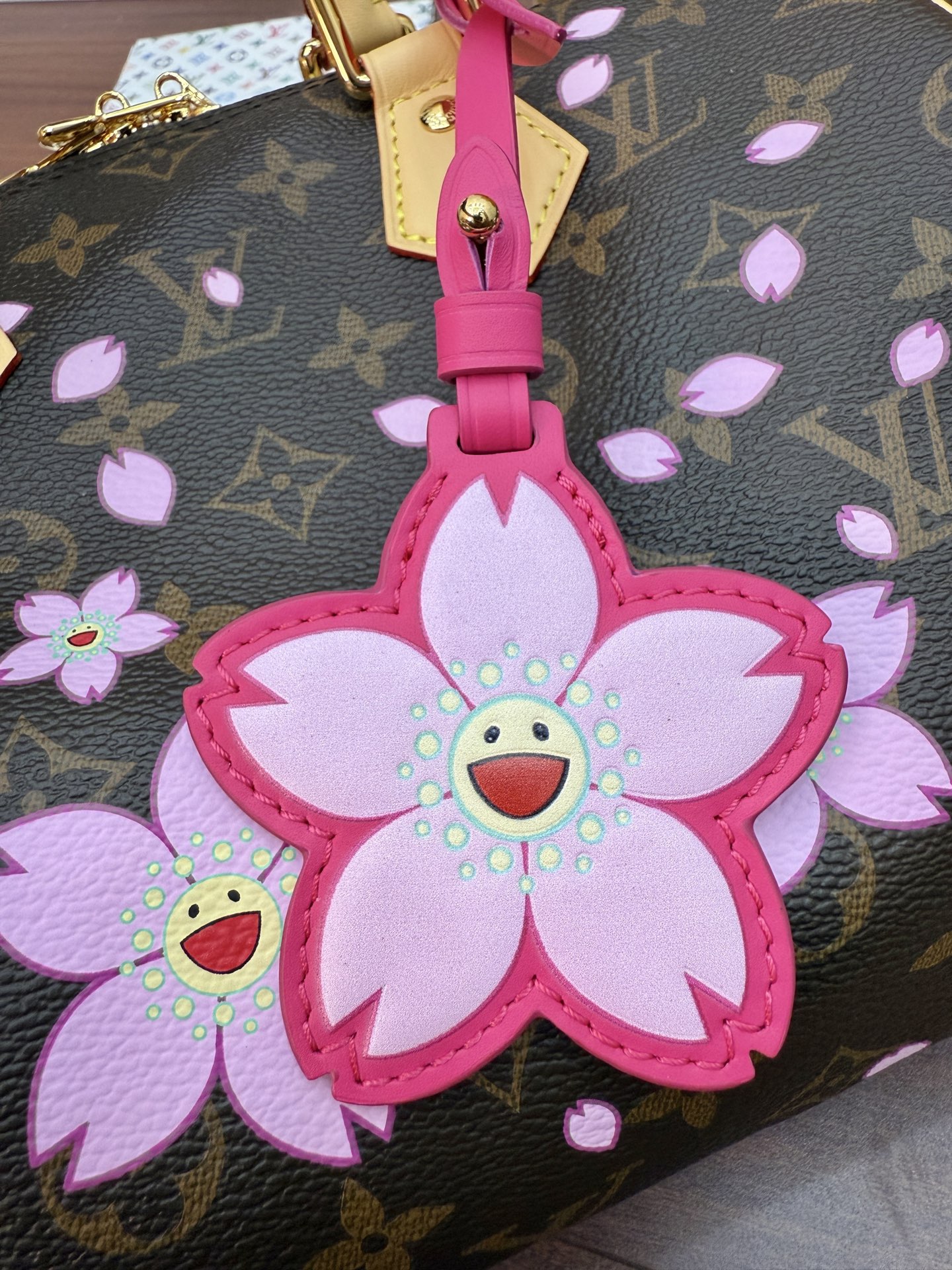 M14174私品(163动态UID )进口菱形面料 (品质第九次升级,进口原厂皮.专柜同步,动态电子芯片