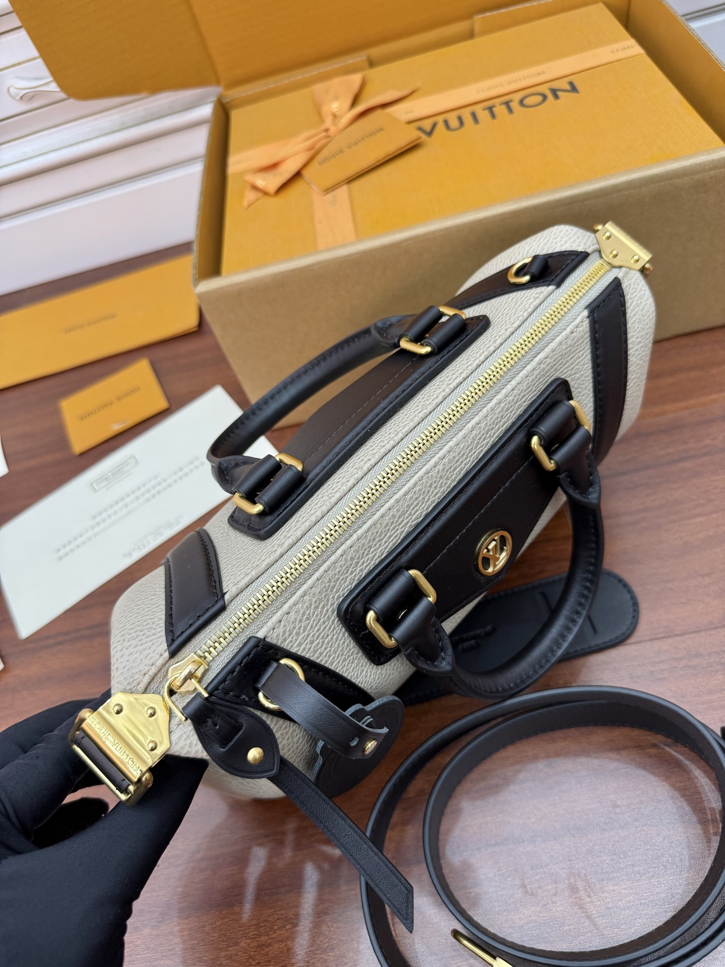 M14721私品(163动态UID )进口菱形面料 (品质第九次升级,进口原厂皮.专柜同步,动态电子芯片