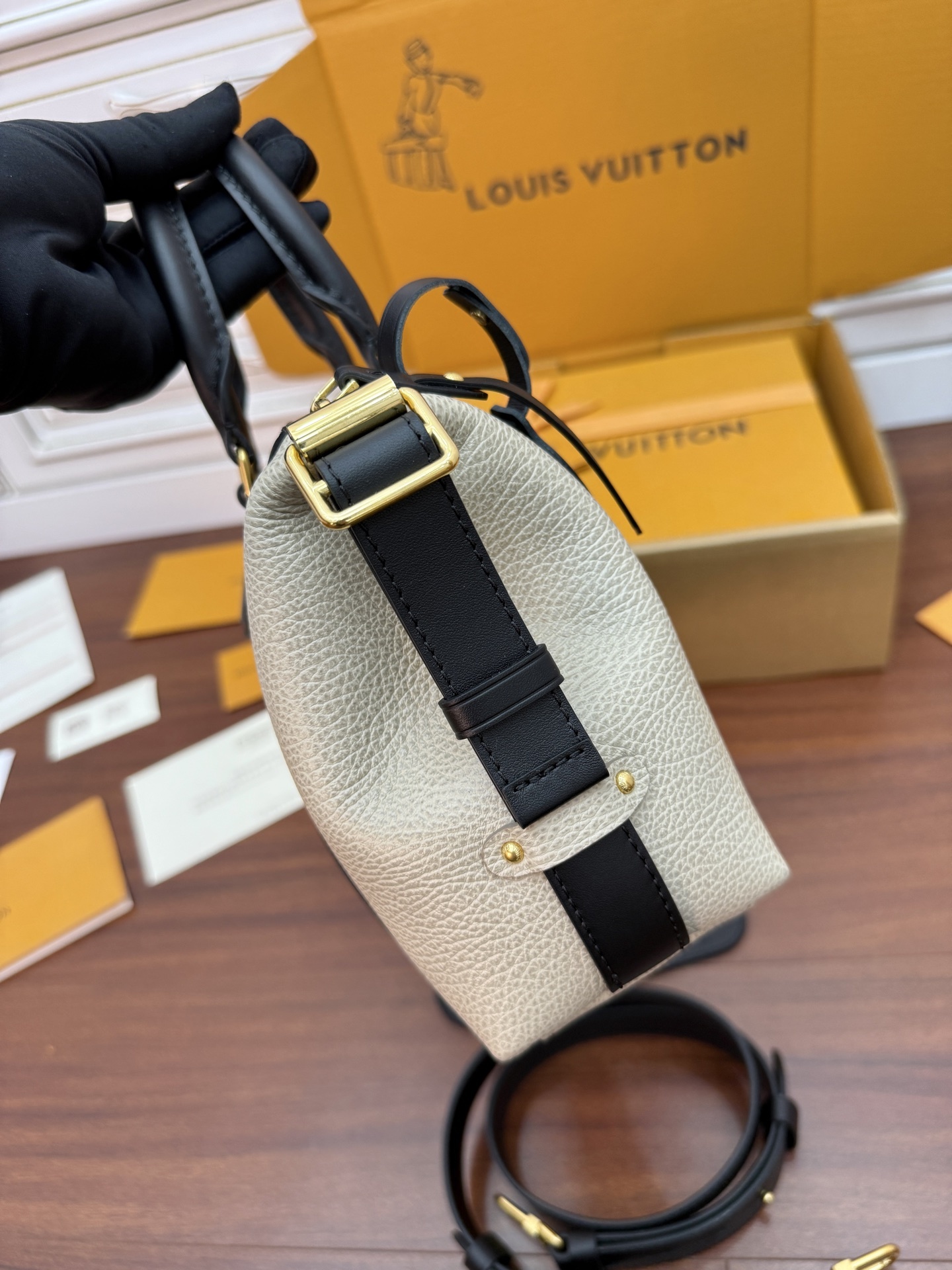 M14721私品(163动态UID )进口菱形面料 (品质第九次升级,进口原厂皮.专柜同步,动态电子芯片