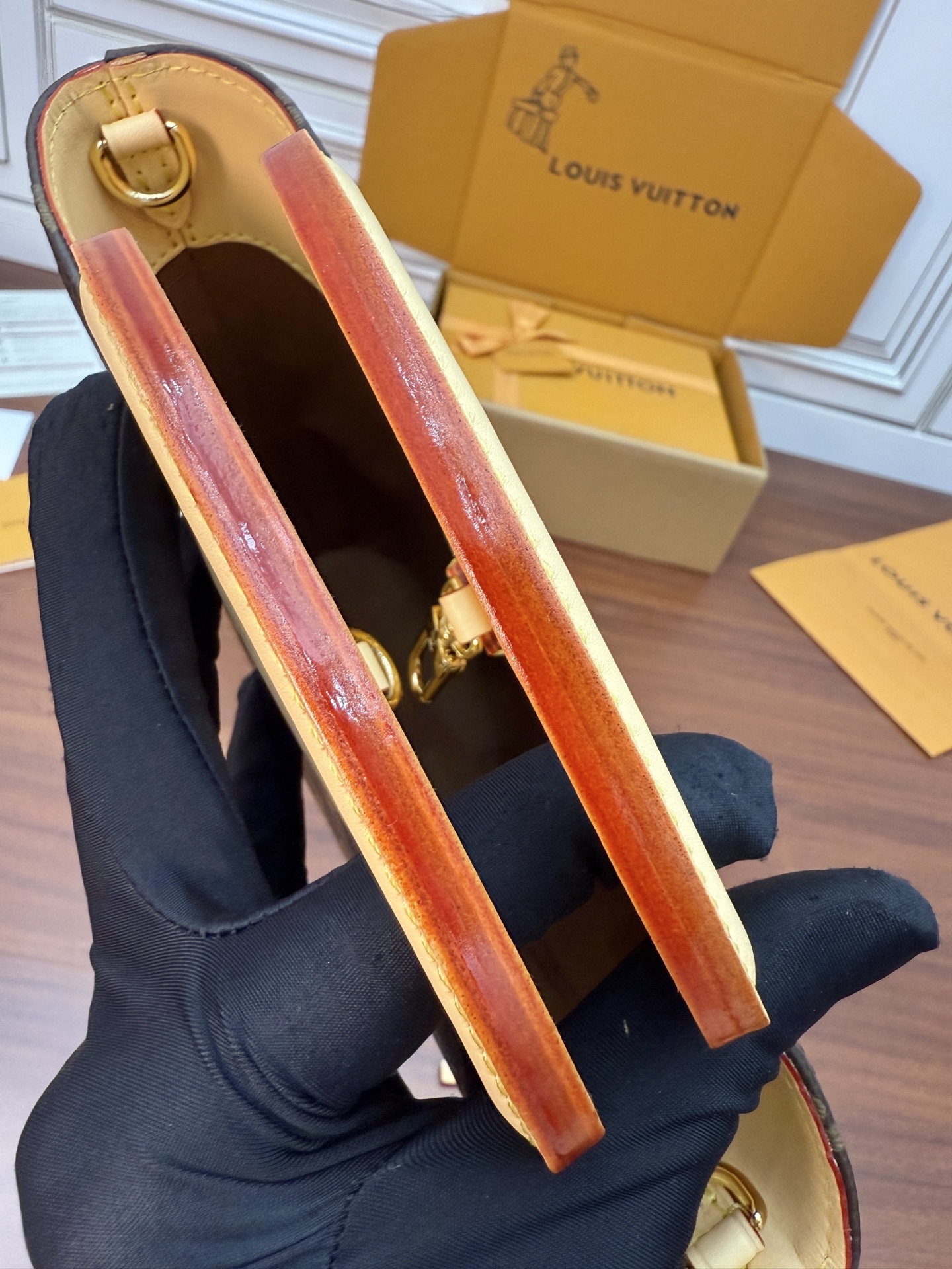 M14680私品(163动态UID )进口菱形面料 (品质第九次升级,进口原厂皮.专柜同步,动态电子芯片