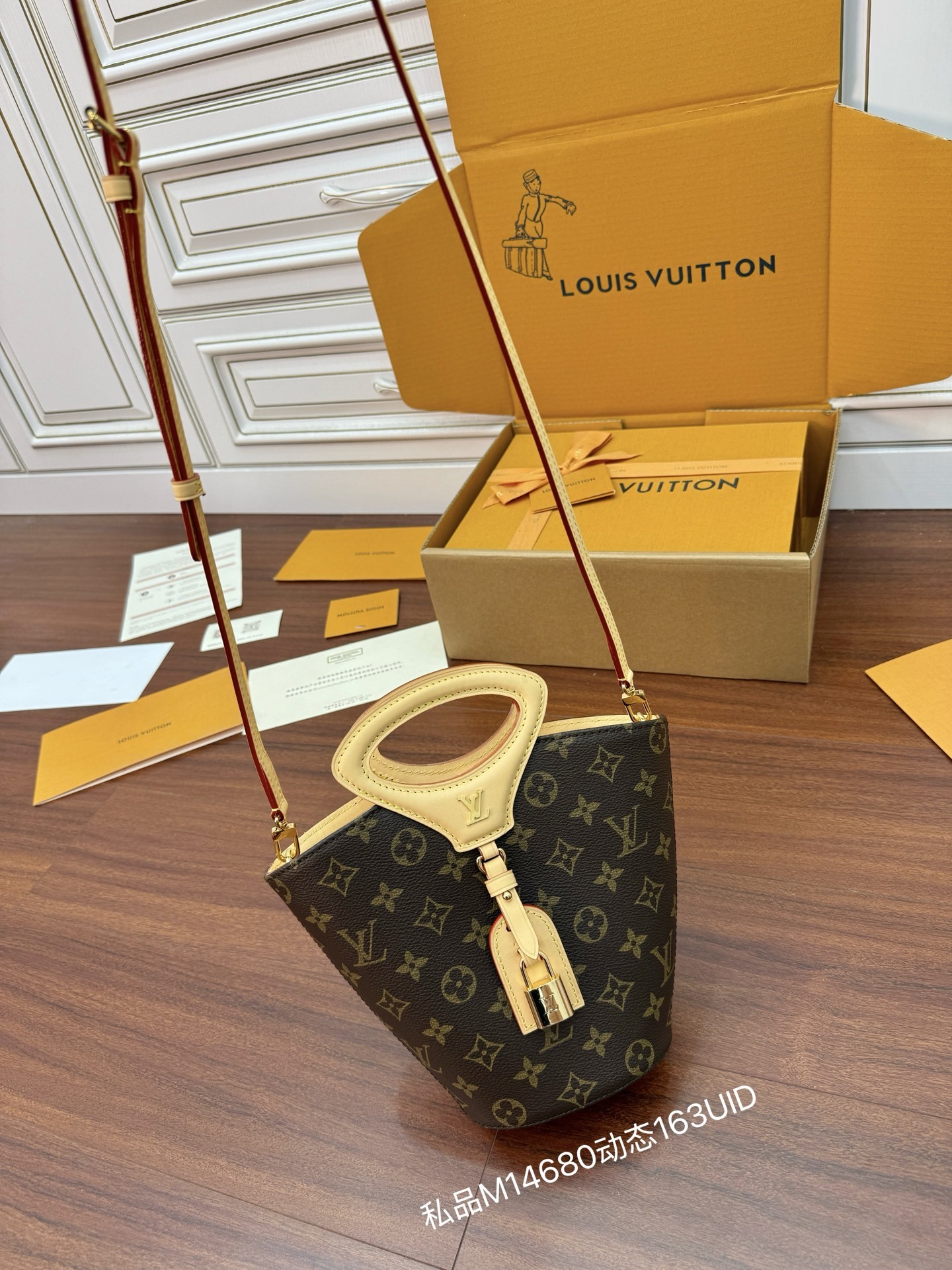 M14680私品(163动态UID )进口菱形面料 (品质第九次升级,进口原厂皮.专柜同步,动态电子芯片