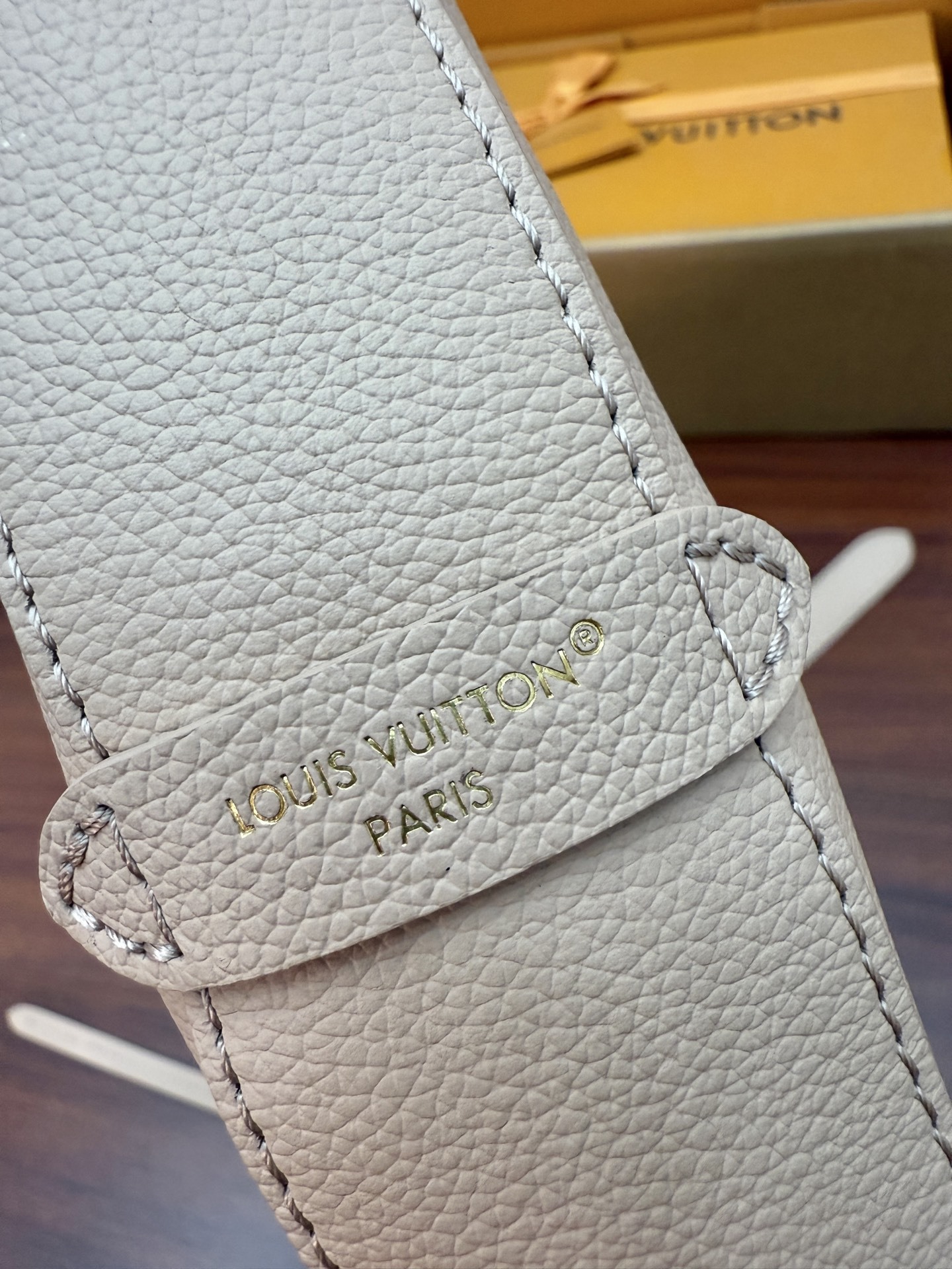 M14635私品(163动态UID )进口菱形面料 (品质第九次升级,进口原厂皮.专柜同步,动态电子芯片