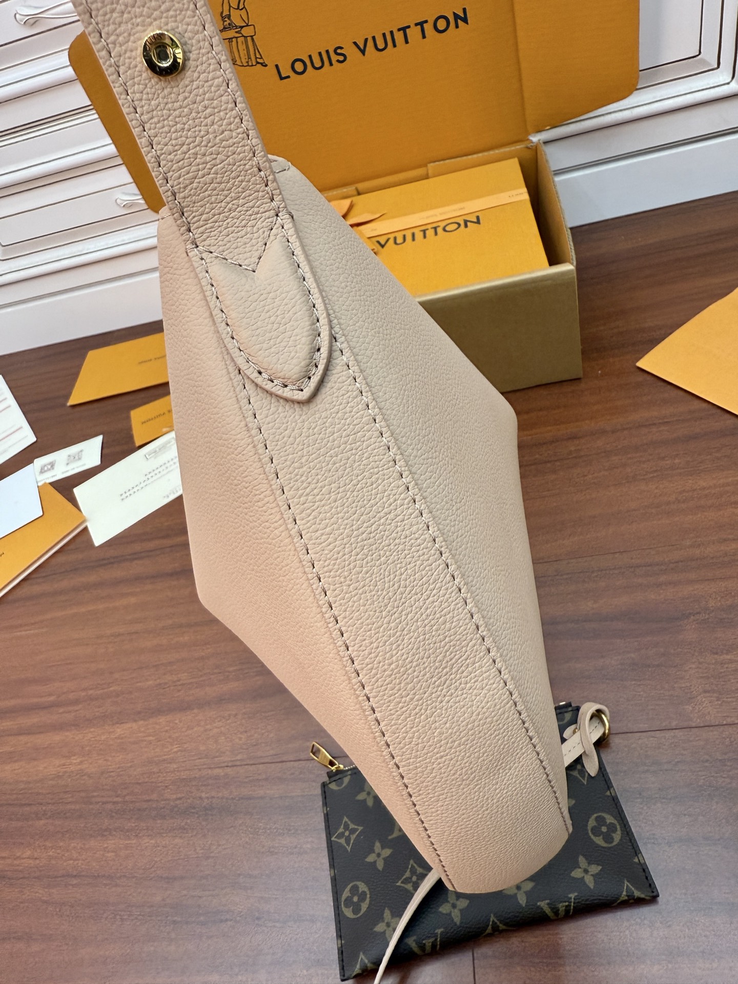 M14635私品(163动态UID )进口菱形面料 (品质第九次升级,进口原厂皮.专柜同步,动态电子芯片