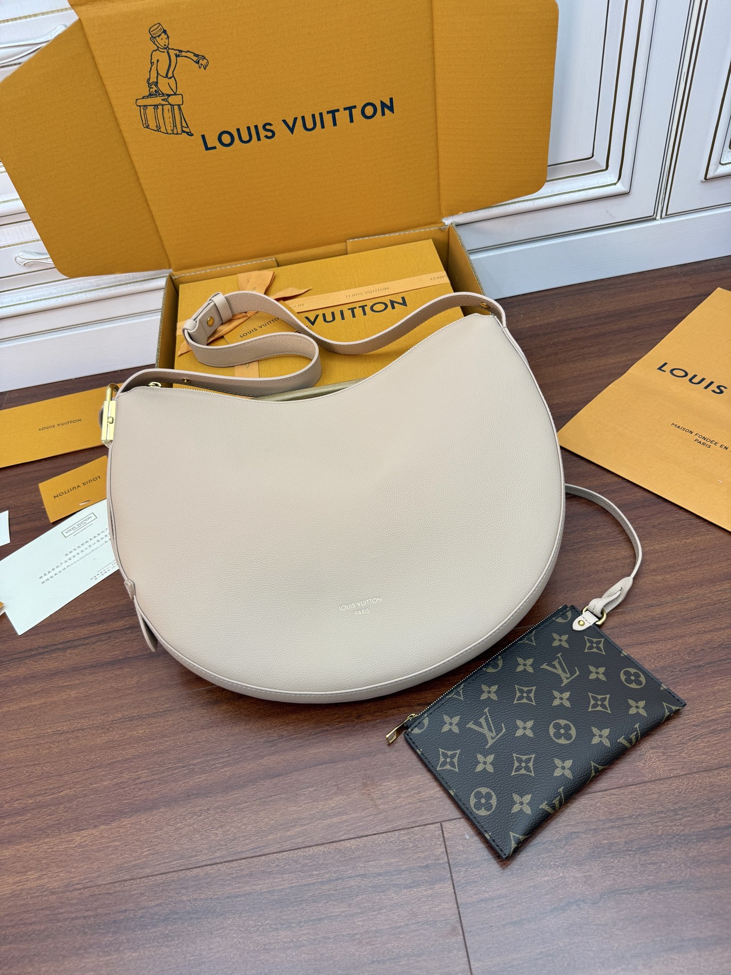 M14635私品(163动态UID )进口菱形面料 (品质第九次升级,进口原厂皮.专柜同步,动态电子芯片