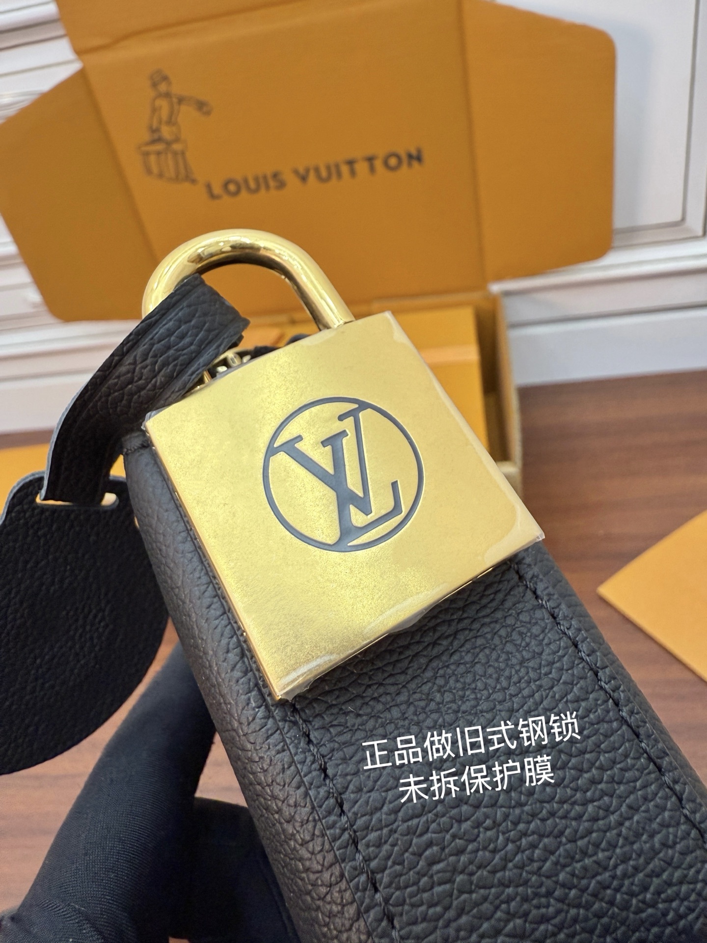 M14417私品(163动态UID )进口菱形面料 (品质第九次升级,进口原厂皮.专柜同步,动态电子芯片