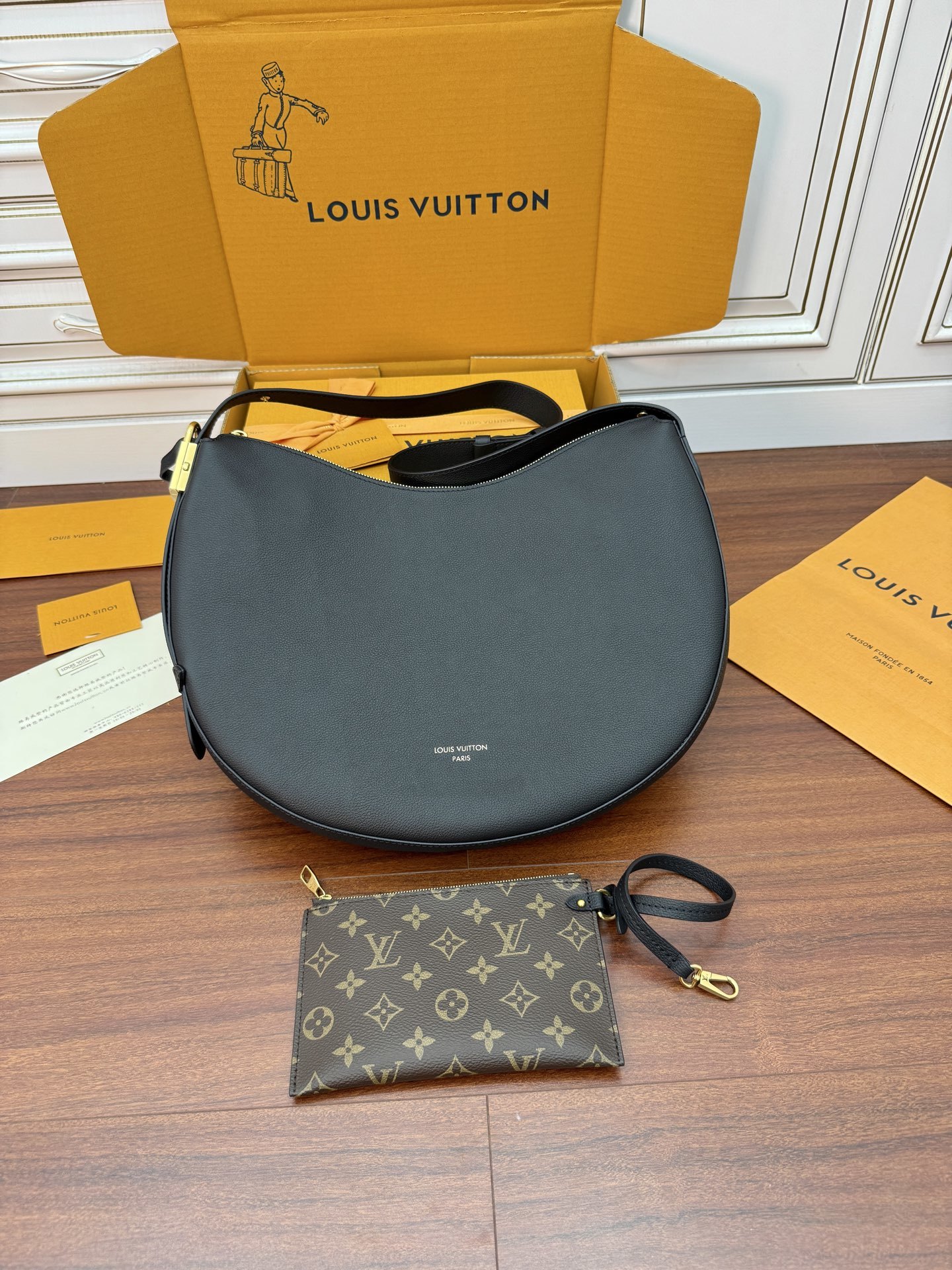 M14417私品(163动态UID )进口菱形面料 (品质第九次升级,进口原厂皮.专柜同步,动态电子芯片