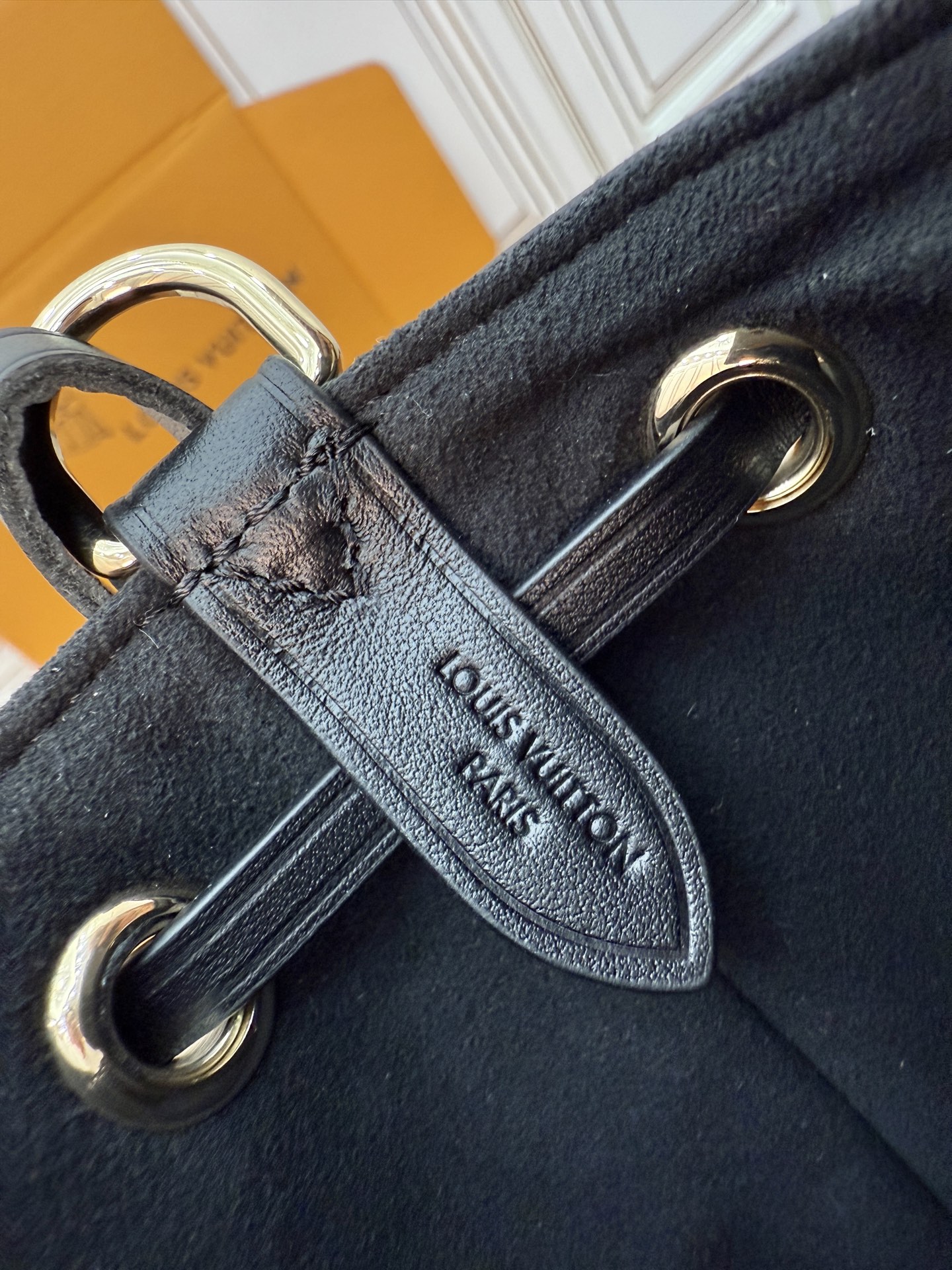 Louis Vuitton Black Leather Embossed Monogram Drawstring Shoulder Bag 7 i1752463985391 1526 0 5