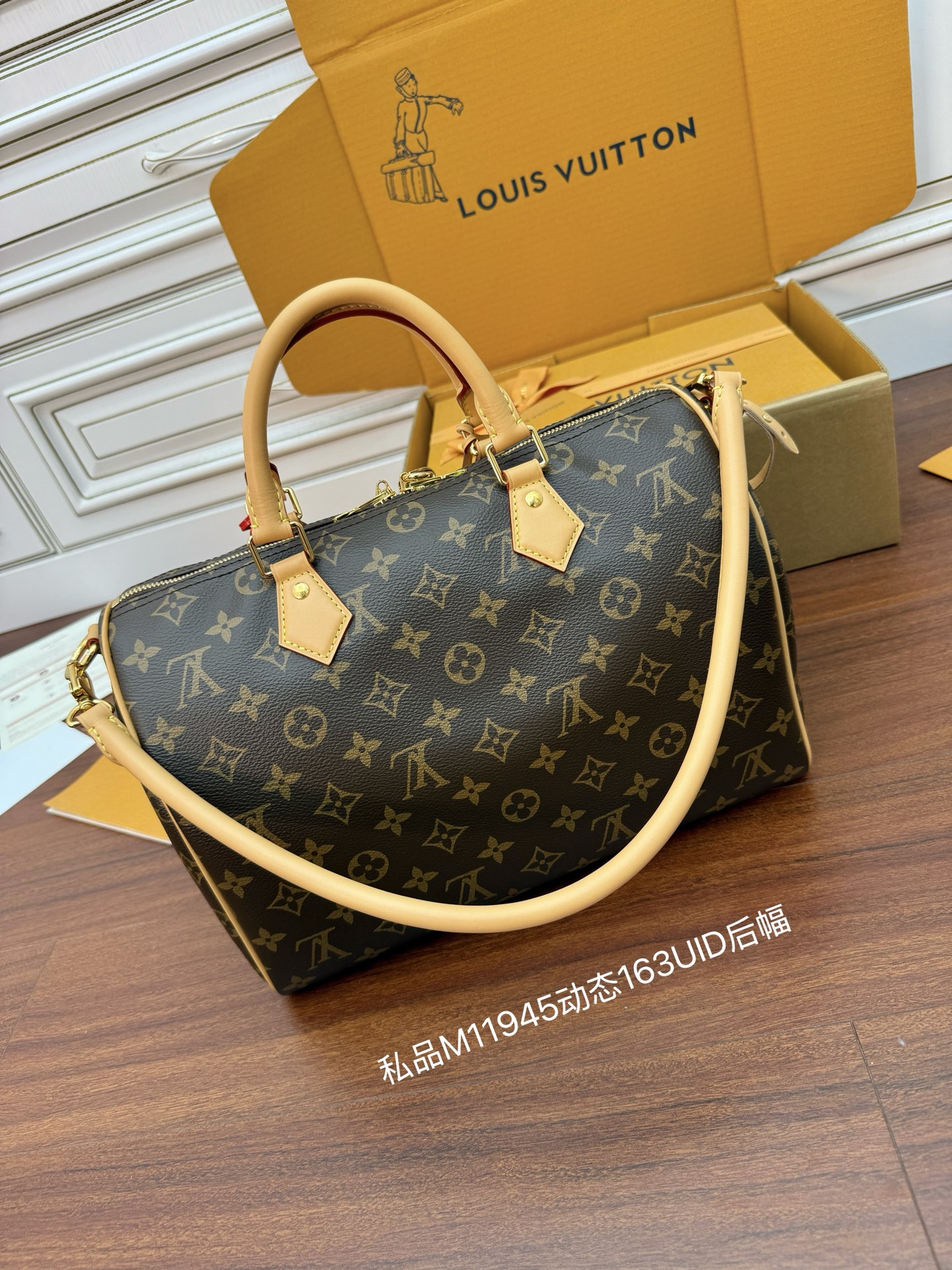 Louis Vuitton Speedy Bandouliere 30: Iconic Monogram Canvas, Compact & Stylish 4 i1753275812587 2039 0 3