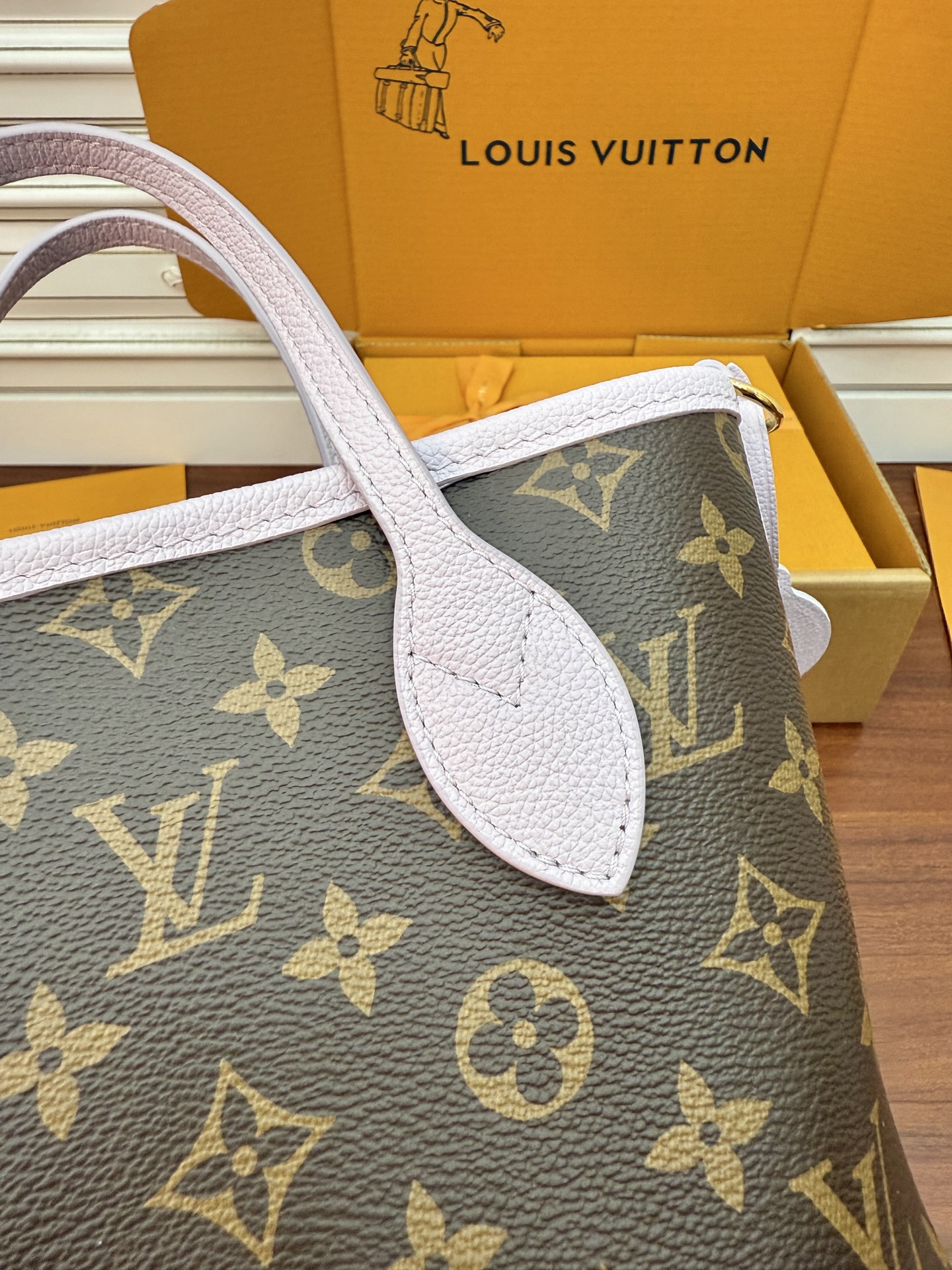 Louis Vuitton Mini Sac Plat Bag Monogram Canvas with Leather Strap 8 i1754560406452 8480 0 7