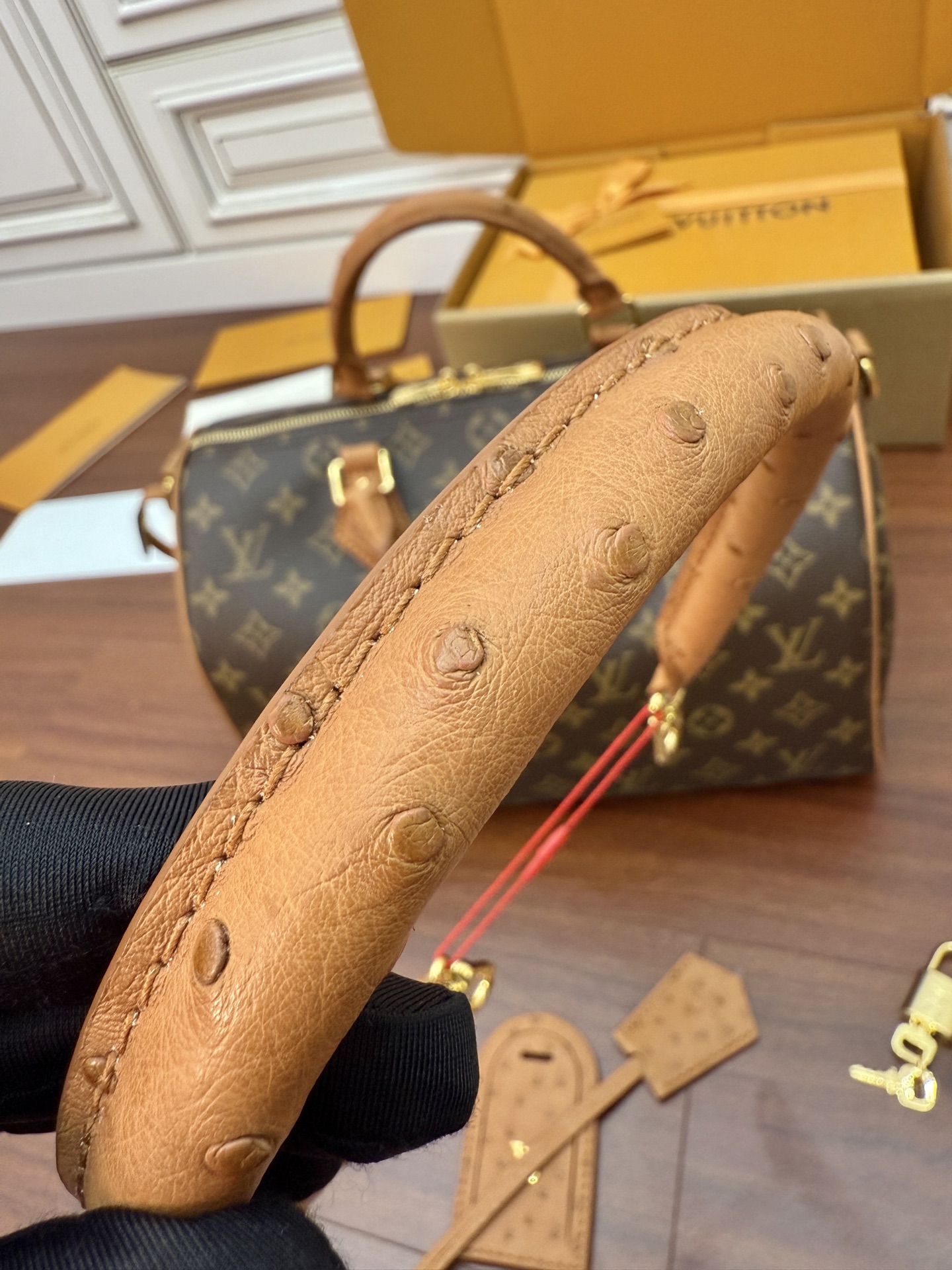Louis Vuitton Speedy Bandouliere 30 Monogram Handbag, Brown, 30 x 21 x 17 cm 9 i1754707730180 3618 0 8