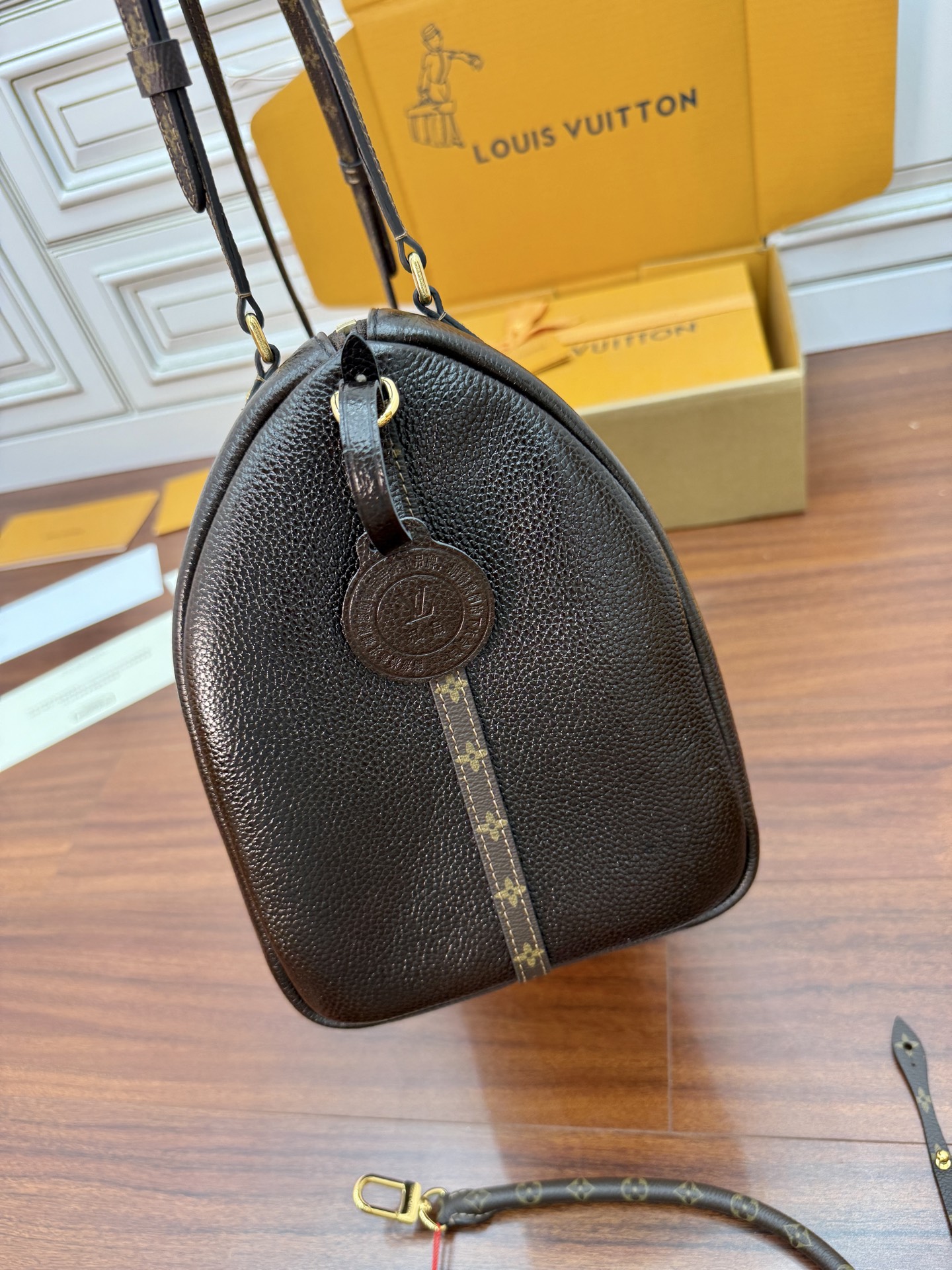 Louis Vuitton Cylinder Bag in Brown Leather with Monogram Accents 8 i1758600668307 6145 0 7