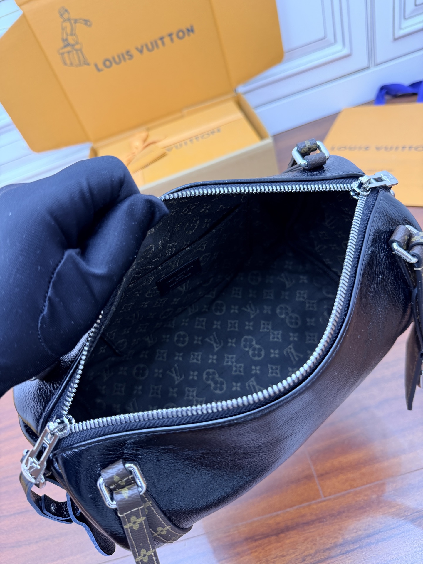 루이비통(듀티) M27920 가방 Louis Vuitton Bag 썸네일 이미지