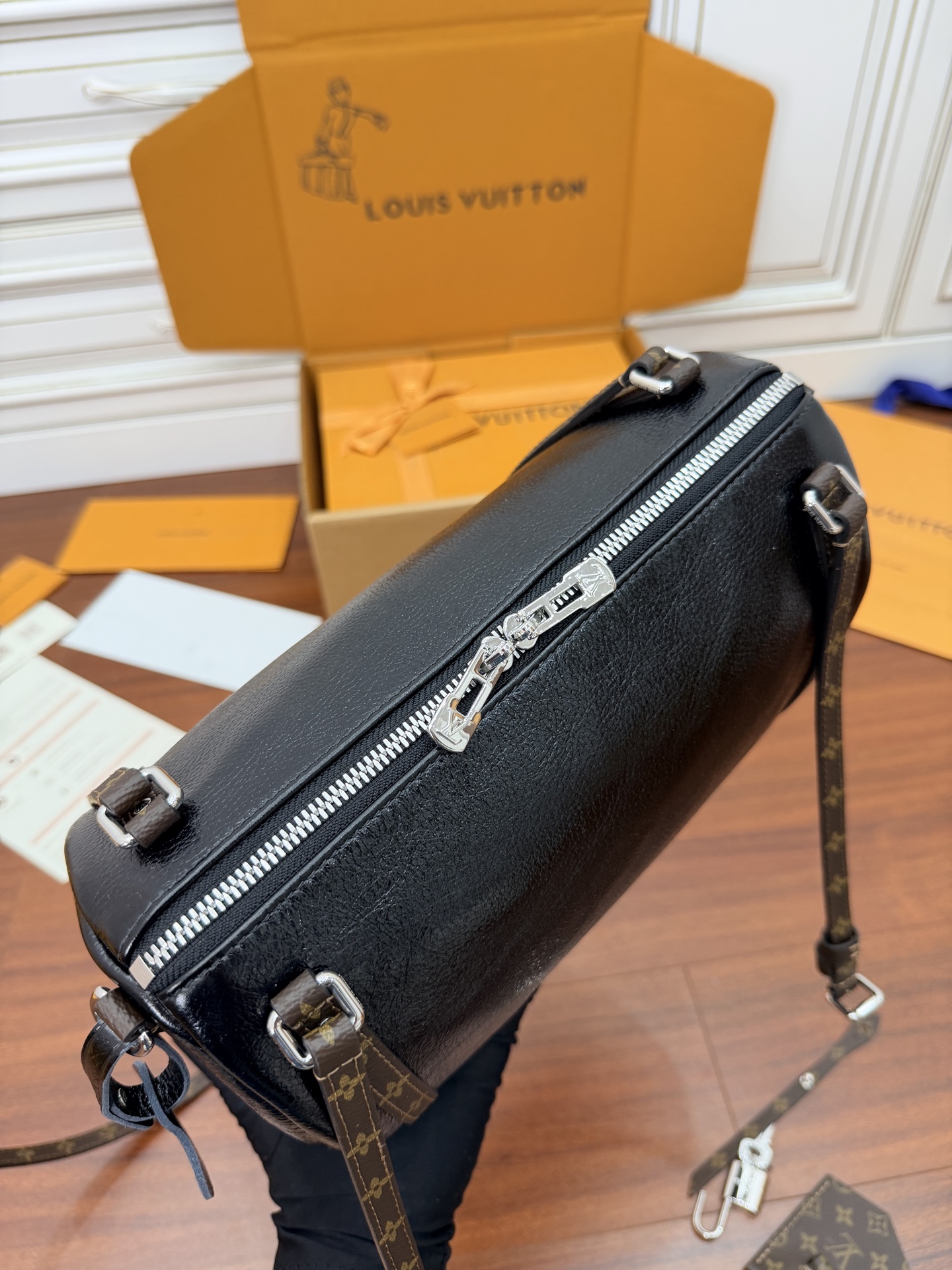 루이비통(듀티) M27920 가방 Louis Vuitton Bag 썸네일 이미지