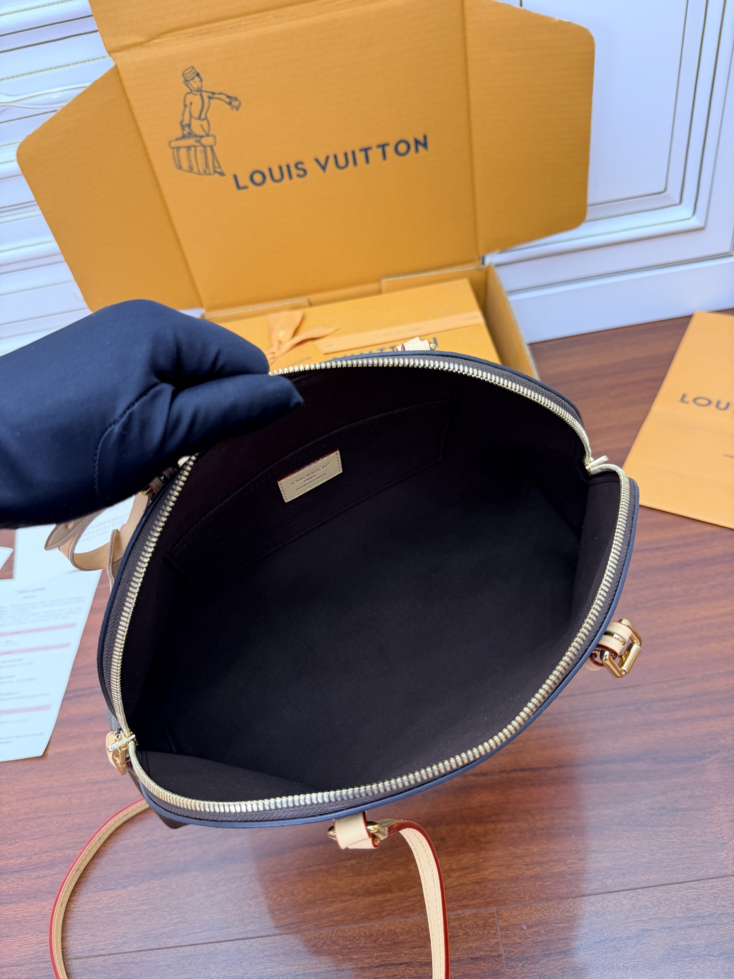 루이비통(듀티) M28951 가방 Louis Vuitton Bag 썸네일 이미지
