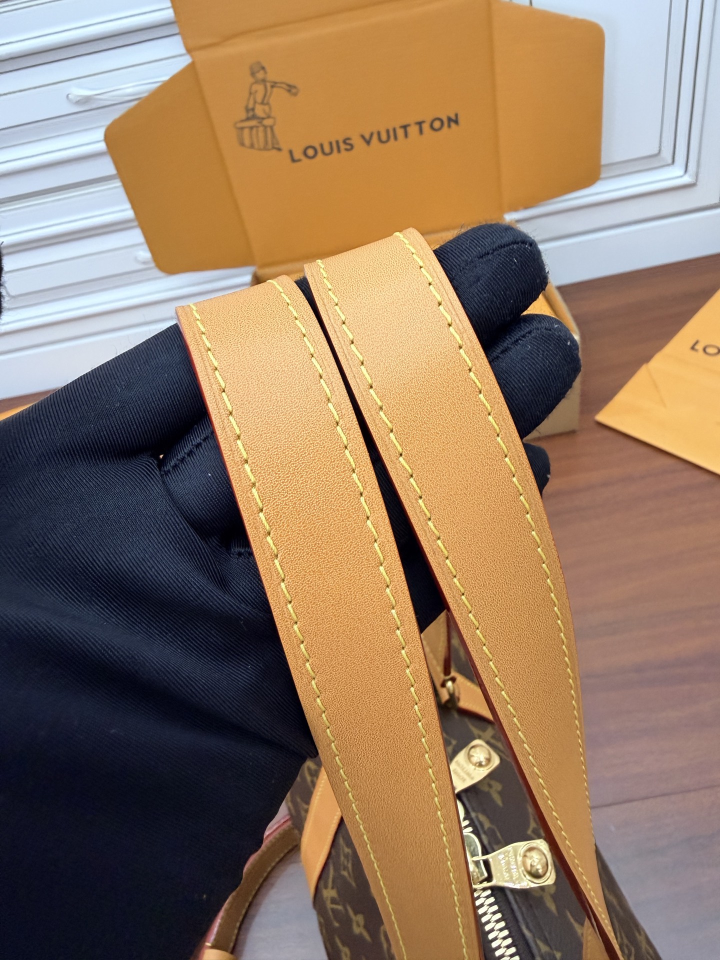 루이비통(듀티) M28116 가방 Louis Vuitton Bag 썸네일 이미지