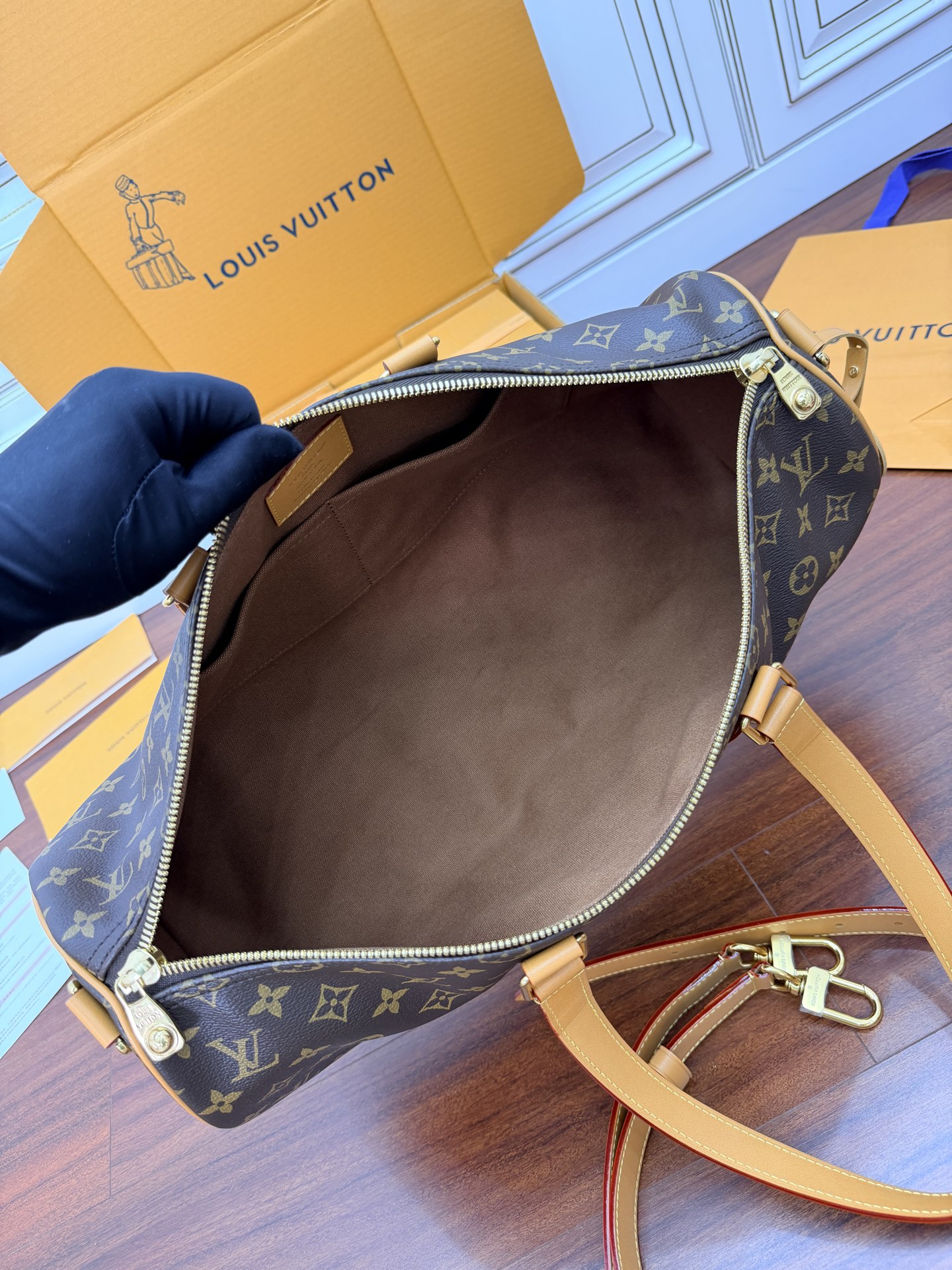 루이비통(듀티) M28116 가방 Louis Vuitton Bag 썸네일 이미지