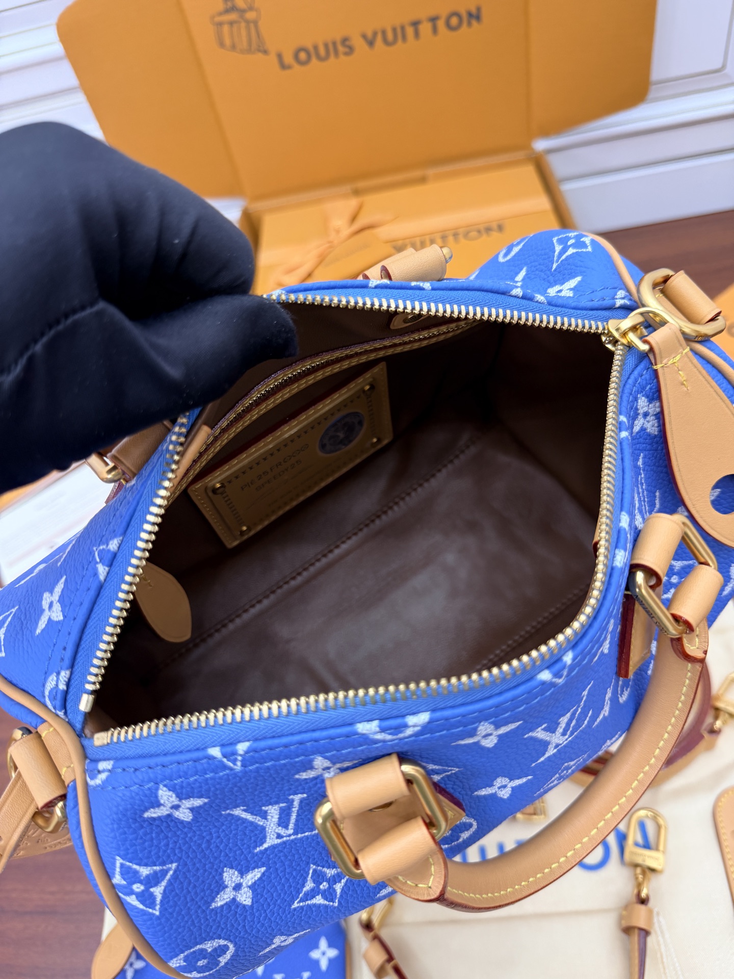 루이비통(듀티) M24424 가방 Louis Vuitton Bag 썸네일 이미지