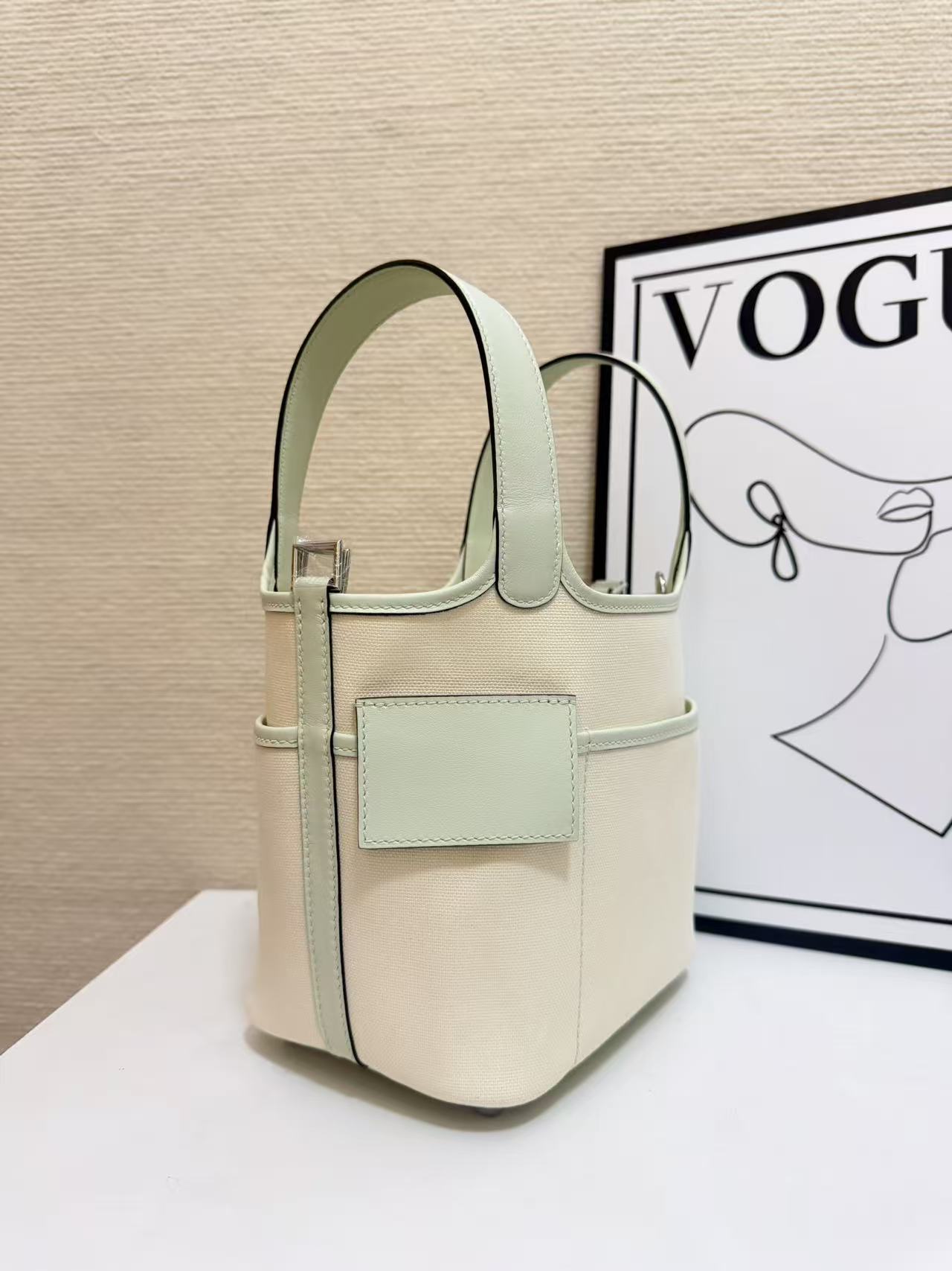 Hermes Cargo Picotin 18 Swift leather light green cream 18cm everyday