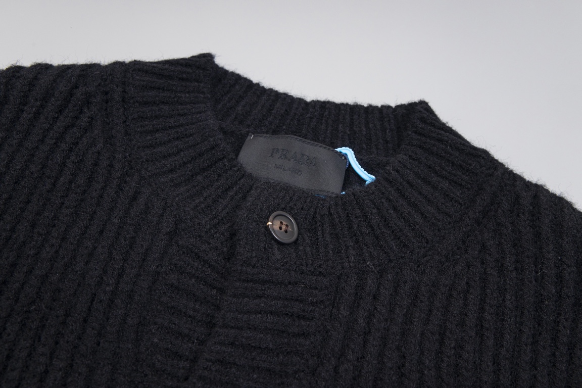 Luxury Prada Handbag: Wool Jacket with Custom Cow Horn Buttons, XS-L Size - 图片 5