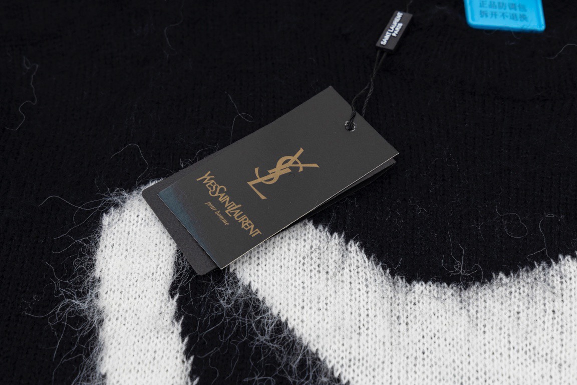 YSL St. Román’s Hair Letter Handbags Collection with Soft Glamorous Fabrics - 图片 5