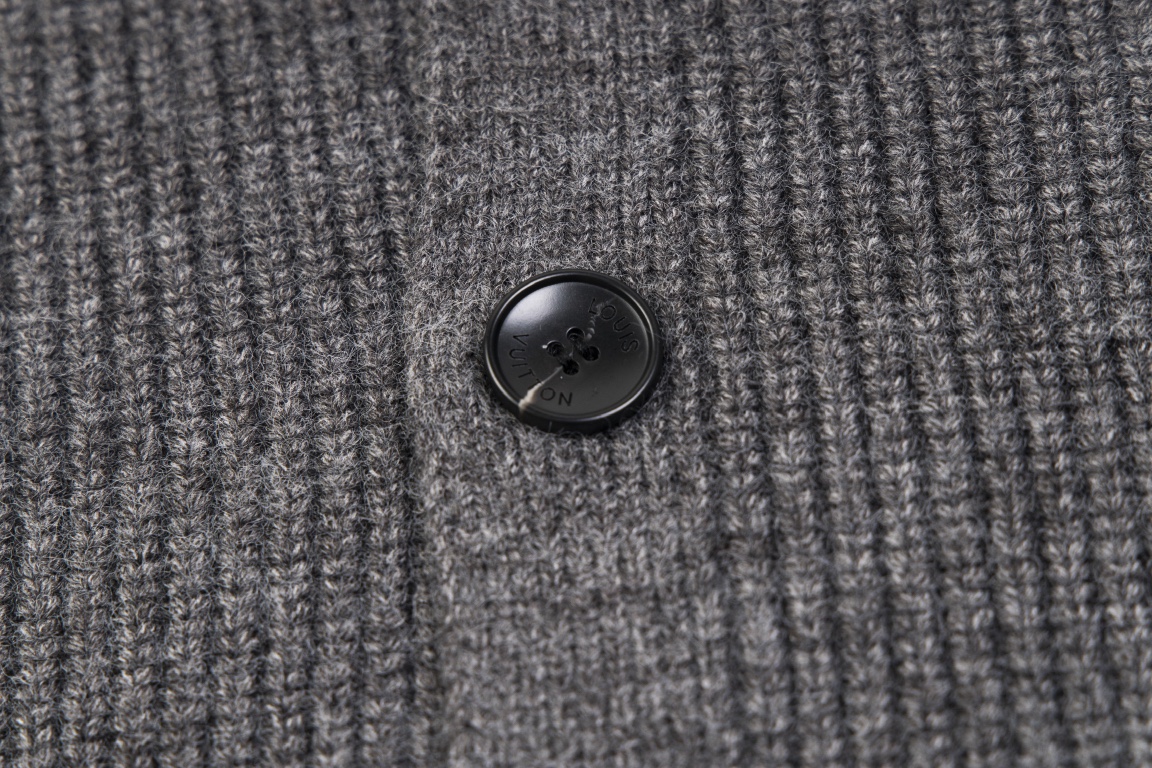 LV Coarse Knitted Sweater with Shawl Collar and Bull Horns, Marque 1.Vu**ton Déposée Leather Label - 图片 8