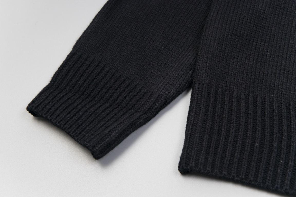 High-Density Cotton Knit Sweater with Embroidery and Round Collar – DB Handbags 5 - 图片 9