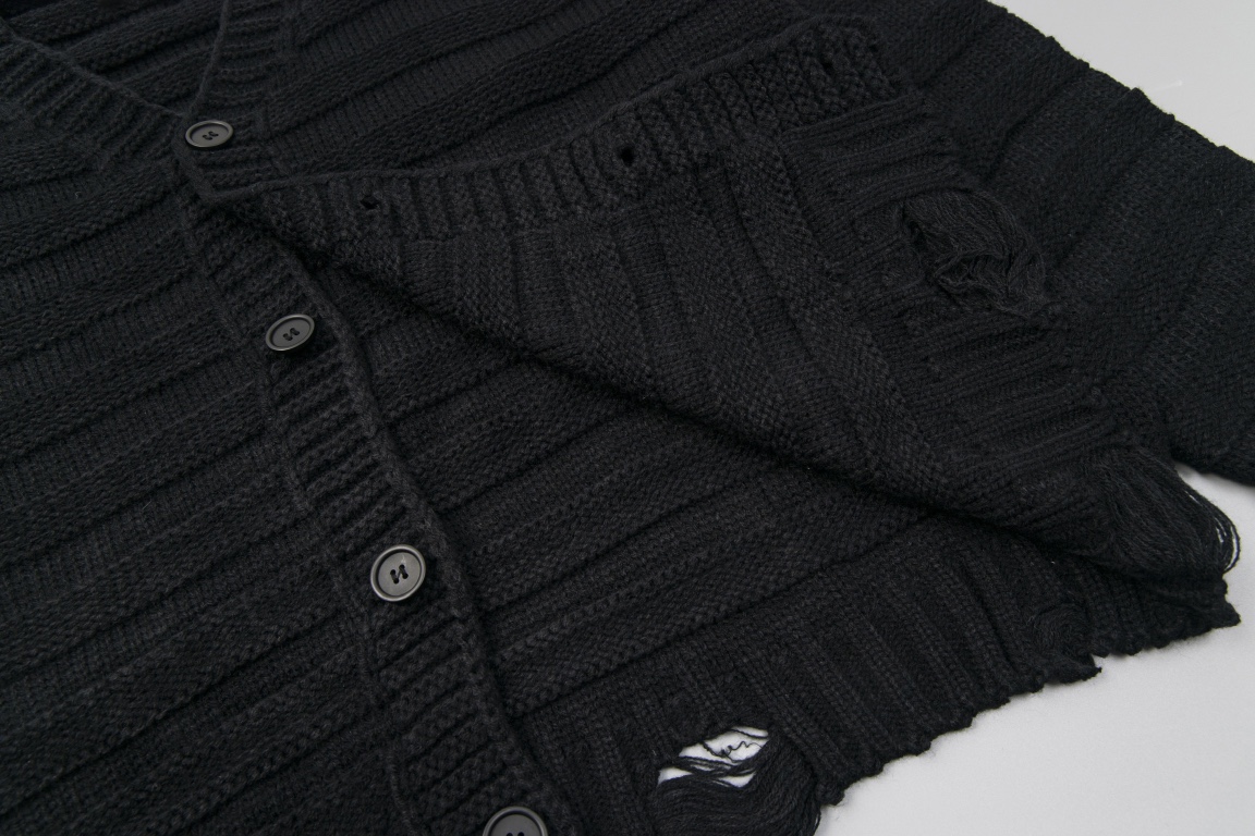 MM6 Magella Cufflinks Sweater with Handbags, Coarse Needles, Rigid Barrel. - 图片 9