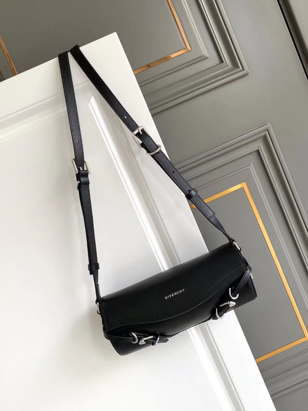 Givenchy Product _doOqfMBTmrus5kbVxNdL-wGLss5JWywQ8cJJpZQ