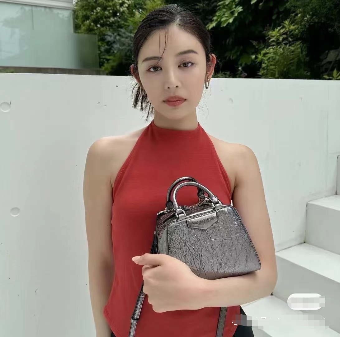 Givenchy Product _d-KqfHE5O11dgLYzj13Q0lreFyhGSvEeHs4VijQ