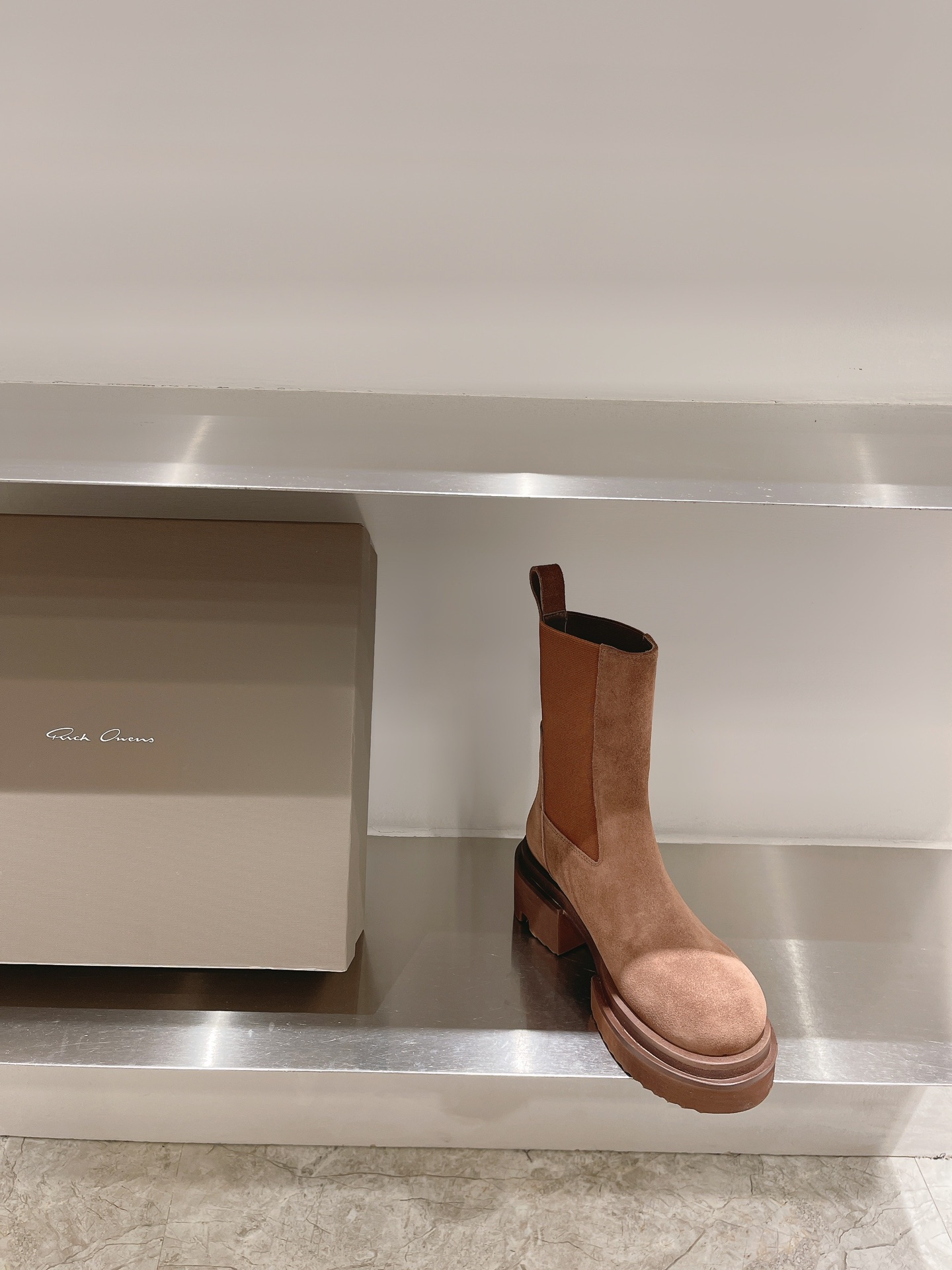 Rick Owens 2023 Italian Leather Boots Collection: Slim, Tall, and Stylish Options - 图片 5
