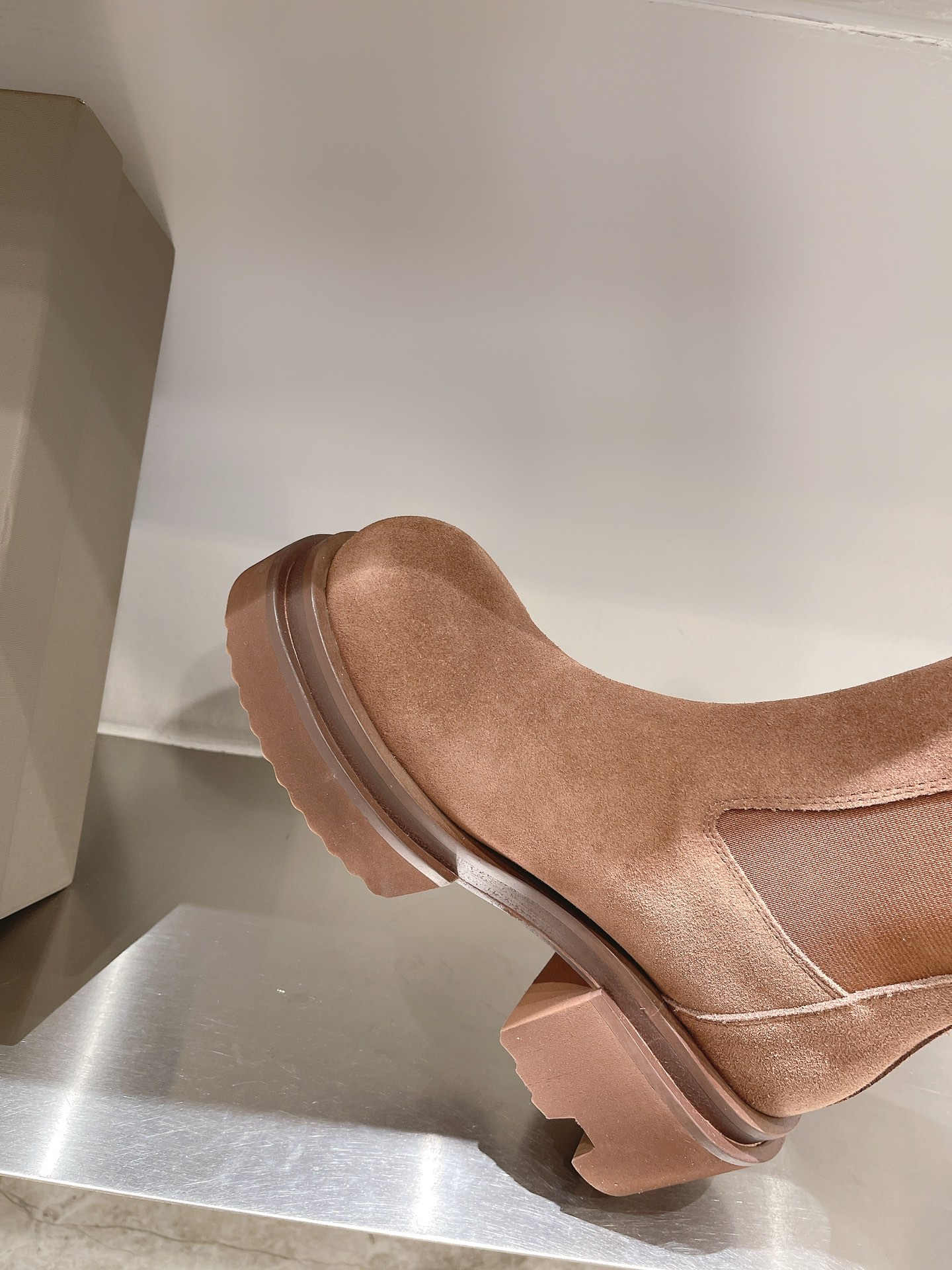 Rick Owens 2023 Italian Leather Boots Collection: Slim, Tall, and Stylish Options - 图片 6