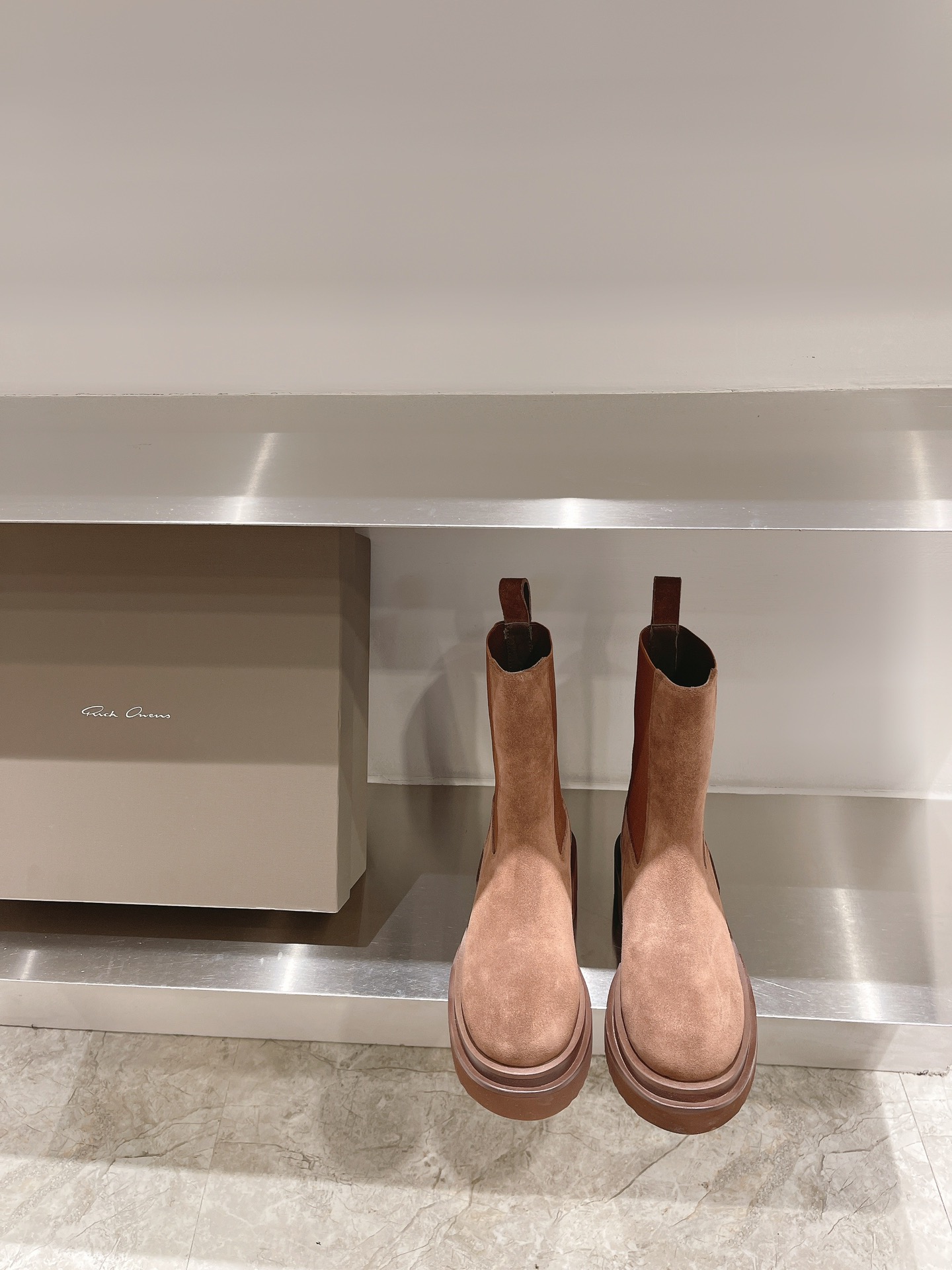 Rick Owens 2023 Italian Leather Boots Collection: Slim, Tall, and Stylish Options - 图片 9