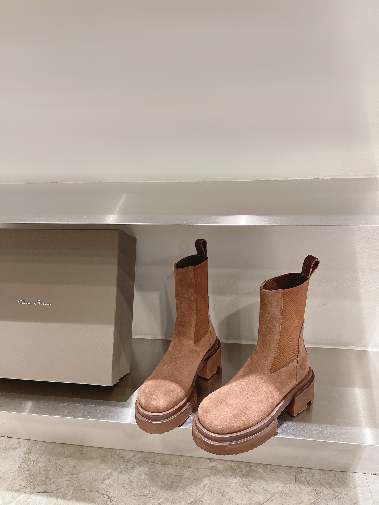 Rick Owens 2023 Italian Leather Boots Collection: Slim, Tall, and Stylish Options - 图片 2
