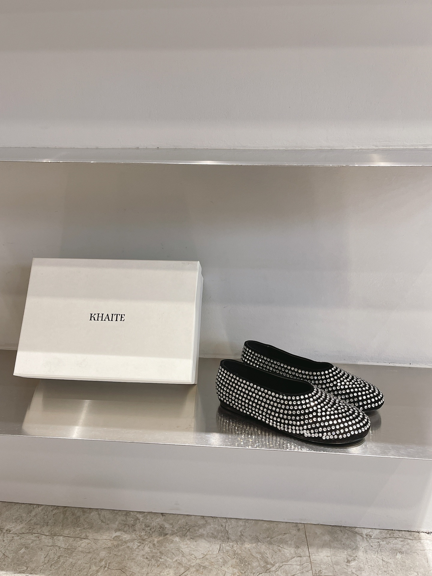 “Contemporary Ballet Shoes: Thin, Comfortable Design with Original Cattle Skin and Italian Imports” - 图片 2