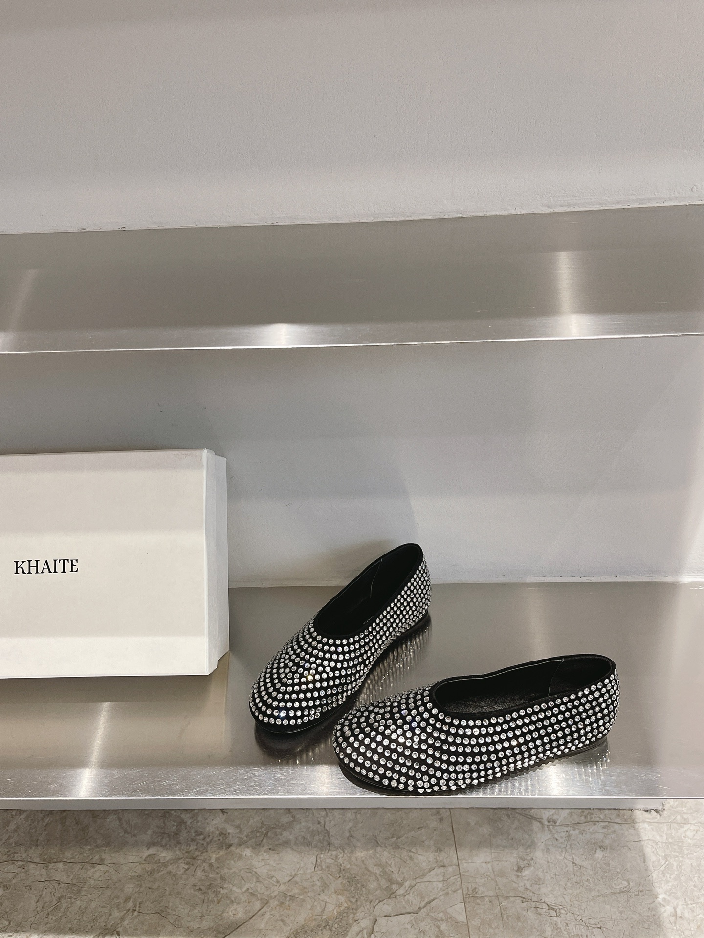 “Contemporary Ballet Shoes: Thin, Comfortable Design with Original Cattle Skin and Italian Imports” - 图片 3