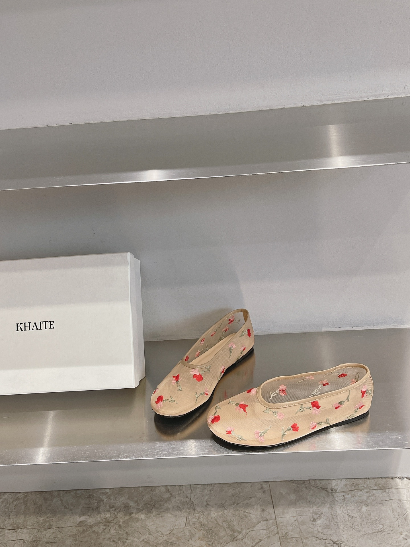 “Contemporary Ballet Shoes: Thin, Comfortable Design with Italian Leather and Czech Drilling Surface” - 图片 3