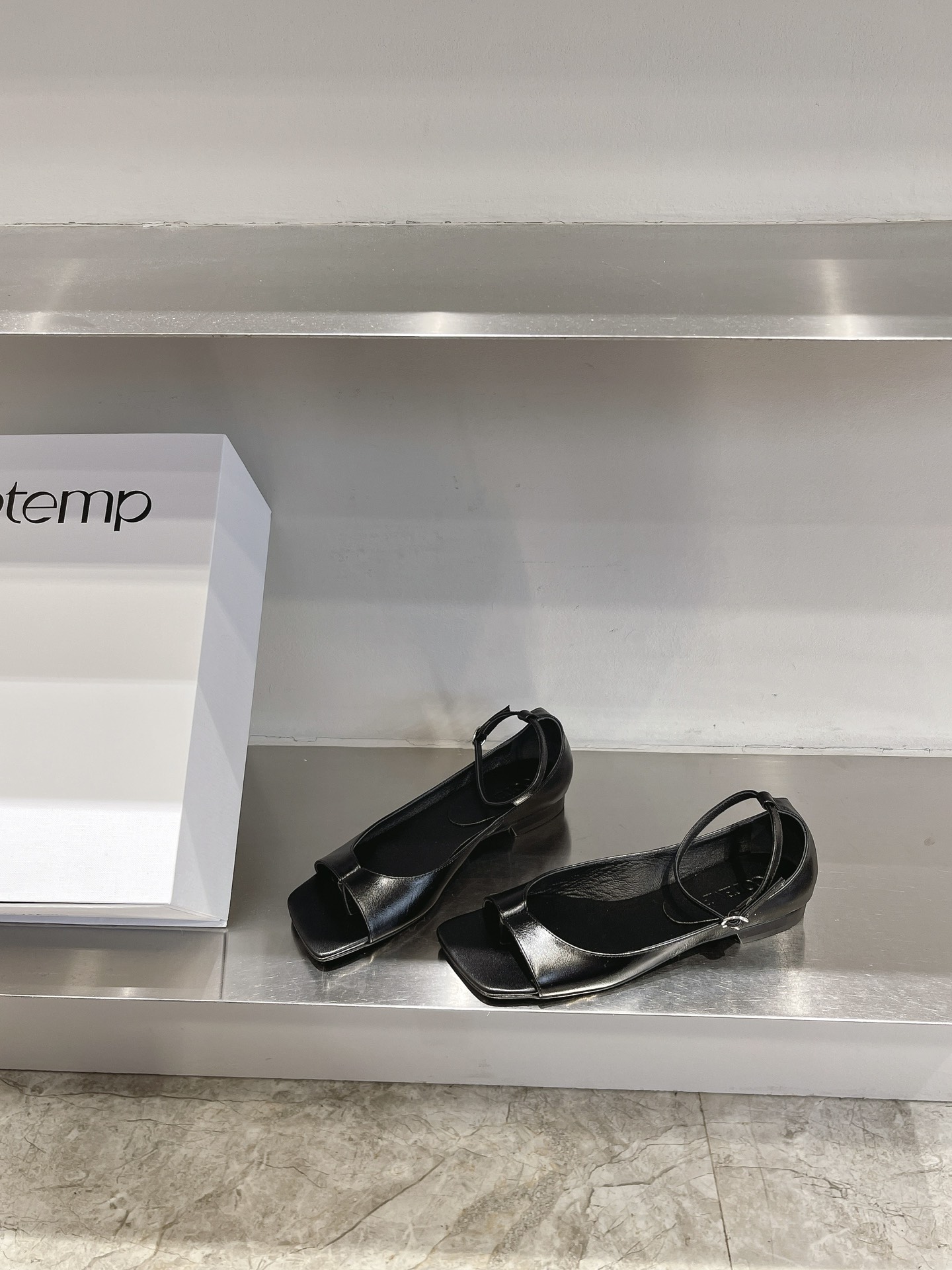 “24AW Italian Sheepskin Shoes: New Coloured Collection with Classic Gas” - 图片 3