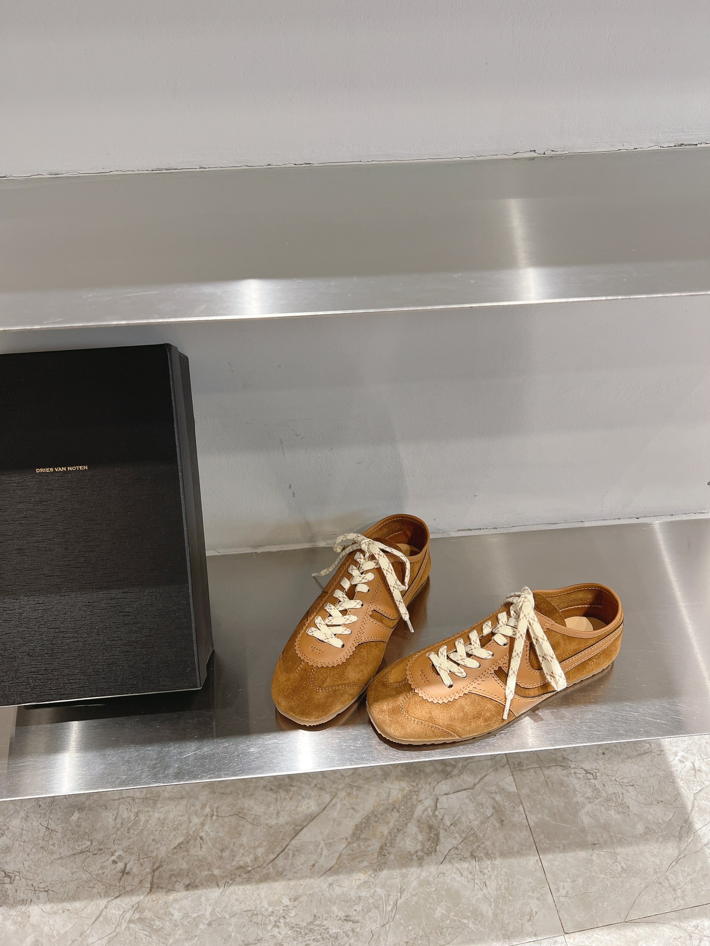 Dries Van Noten Jr. DVDR German Marathon Sneakers with Unique Design and High Quality Materials - 图片 3