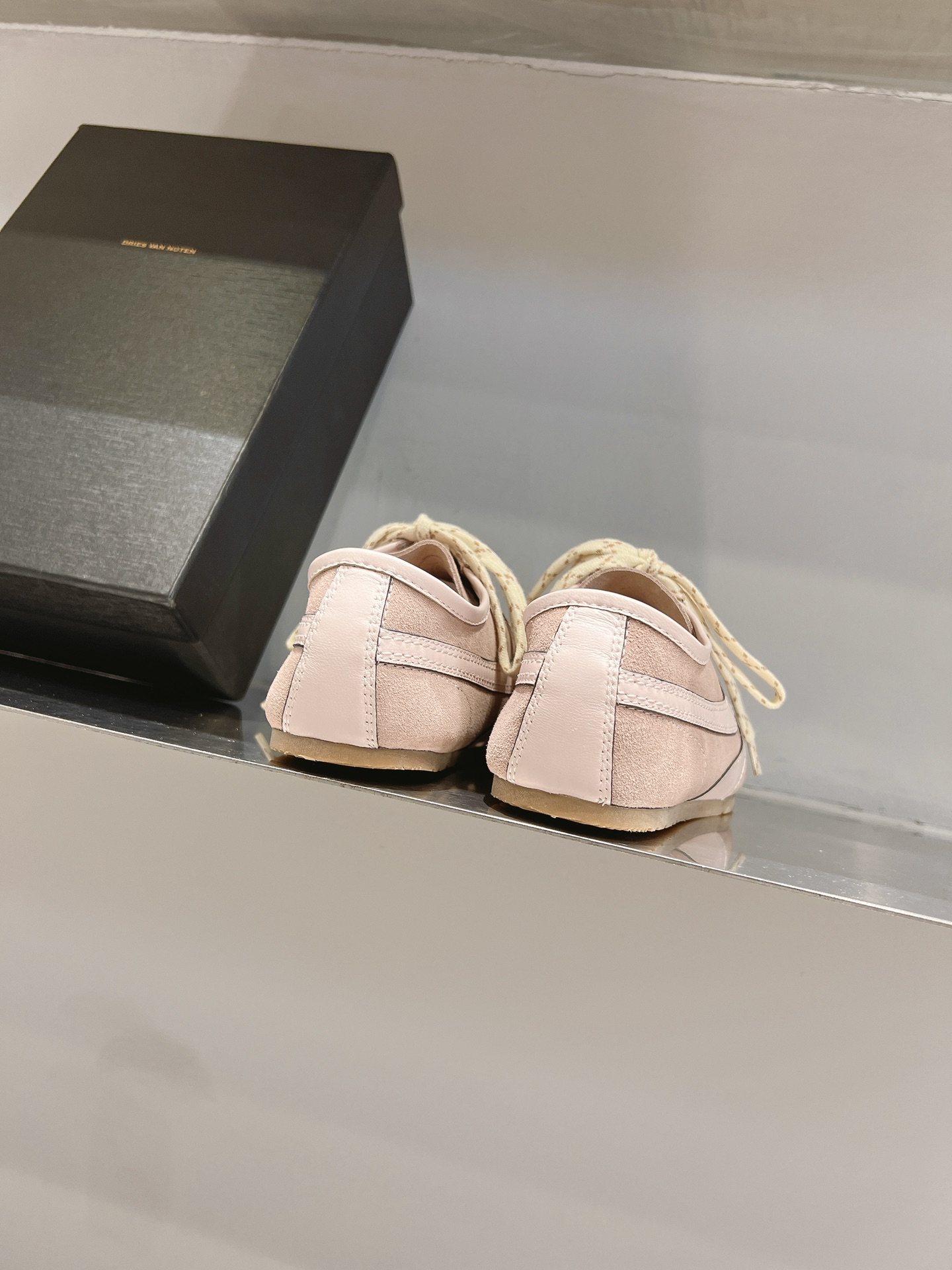 Dries Van Noten Jr. DVDR German Shoes: Marathon Sneakers for Couples. - 图片 7