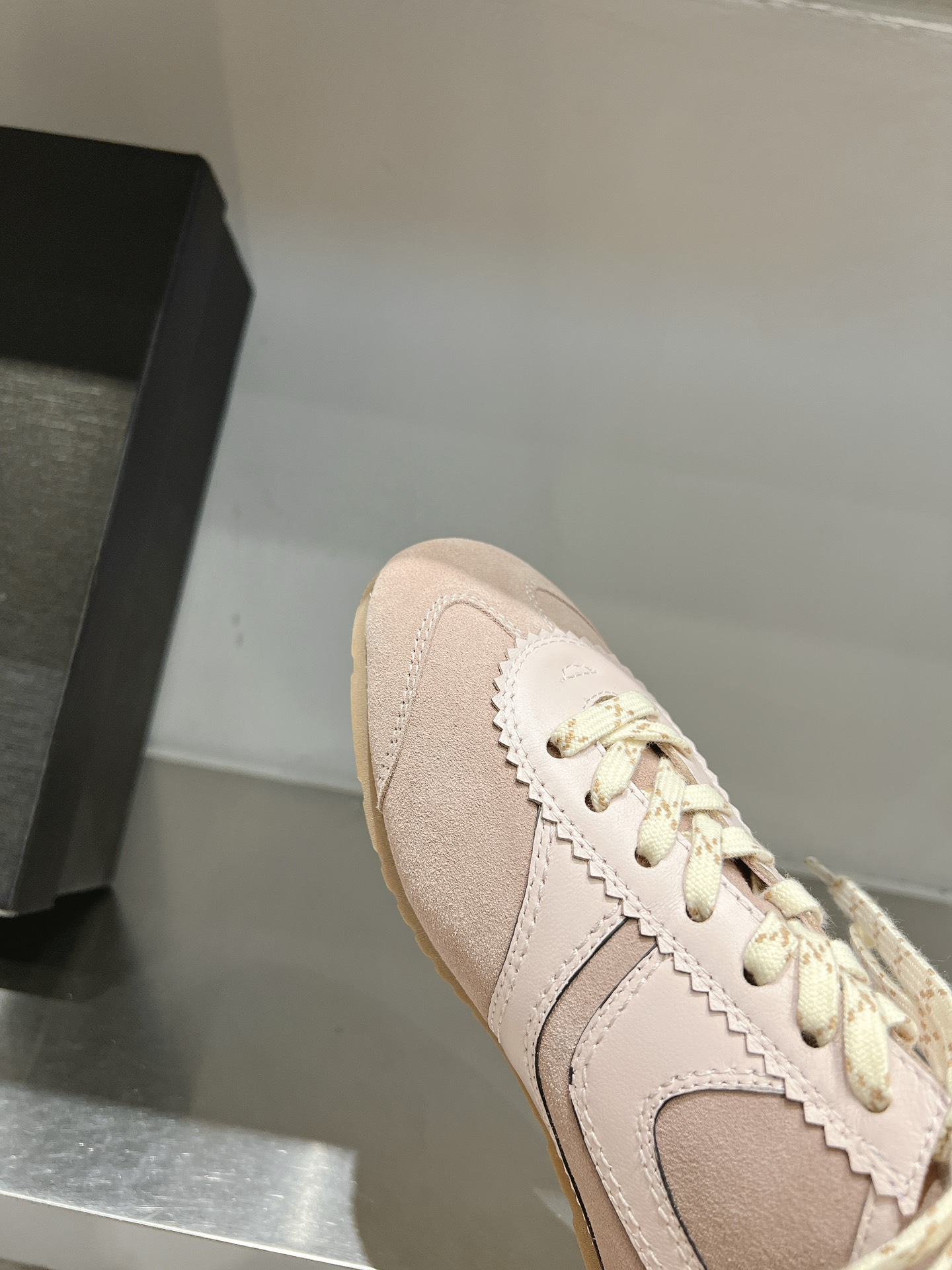 Dries Van Noten Jr. DVDR German Shoes: Marathon Sneakers for Couples. - 图片 8