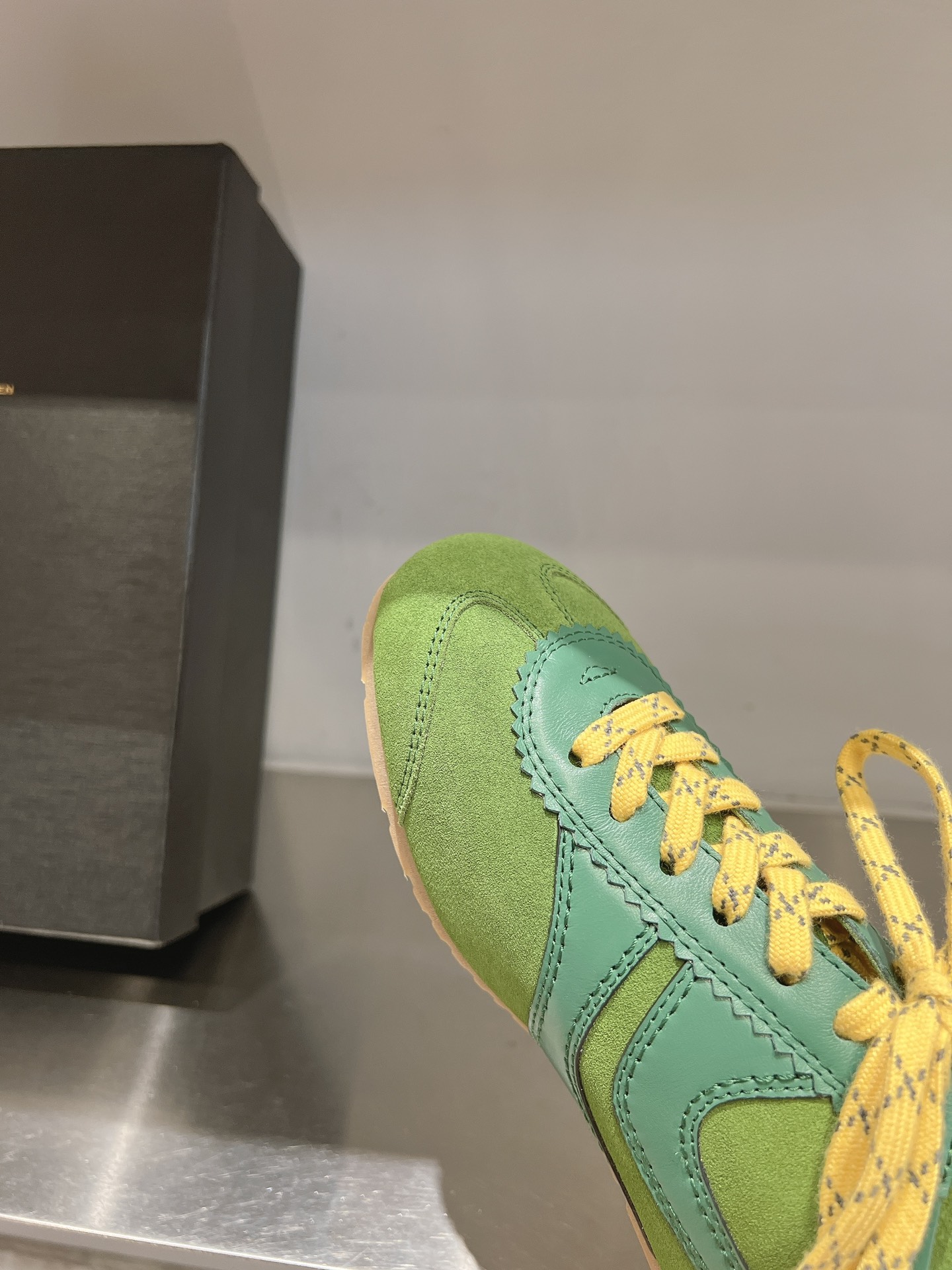 Dries Van Noten Jr. DVDR German Sneakers: Marathon Prototype with Unique Design and High Quality Materials. - 图片 8