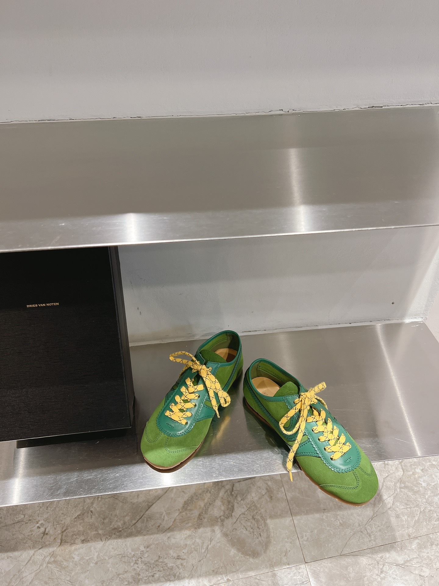 Dries Van Noten Jr. DVDR German Sneakers: Marathon Prototype with Unique Design and High Quality Materials. - 图片 4