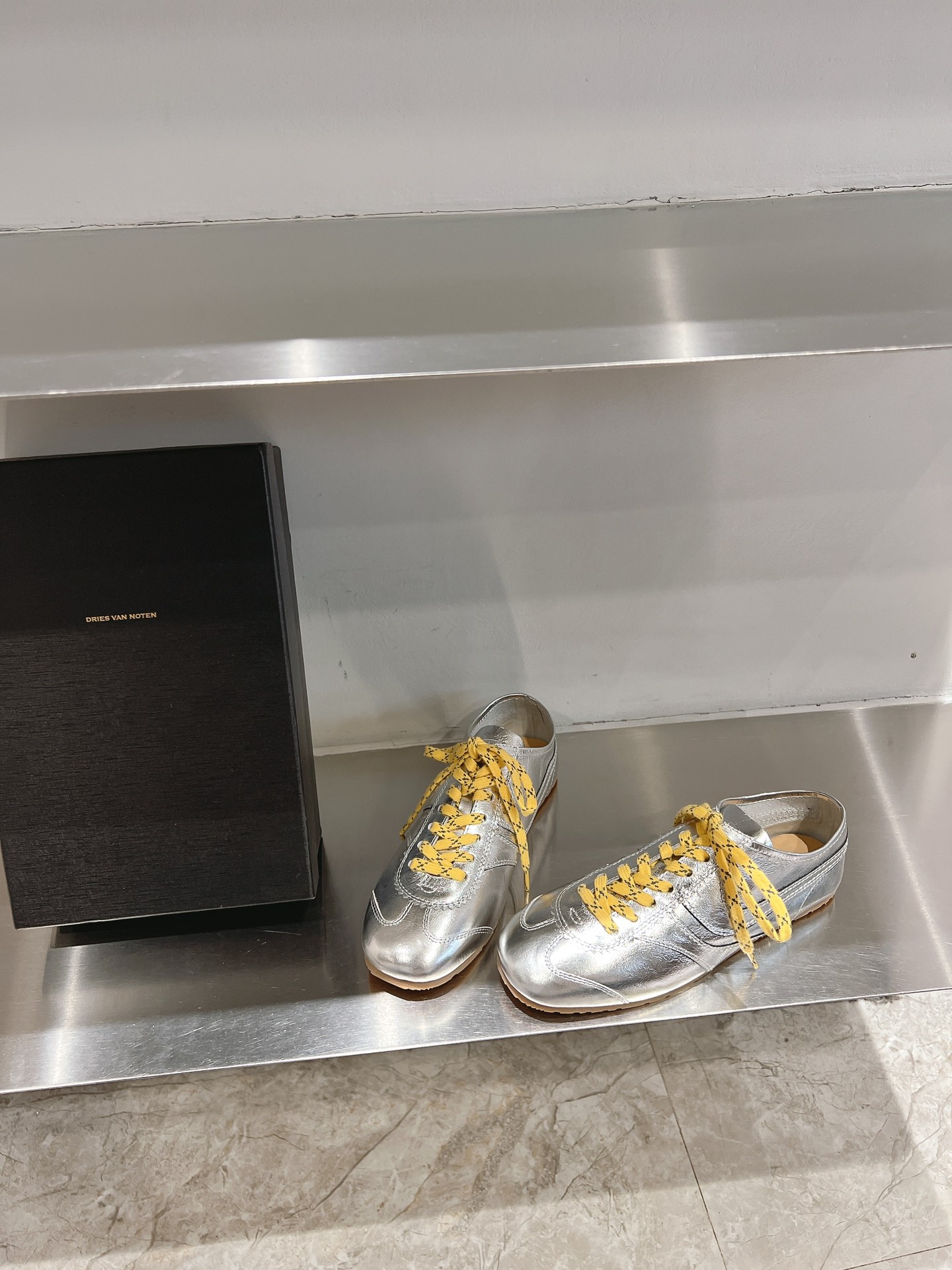 Dries Van Noten Jr. DVDR German Sneakers for Couples: Marathon Leisure Style. - 图片 3